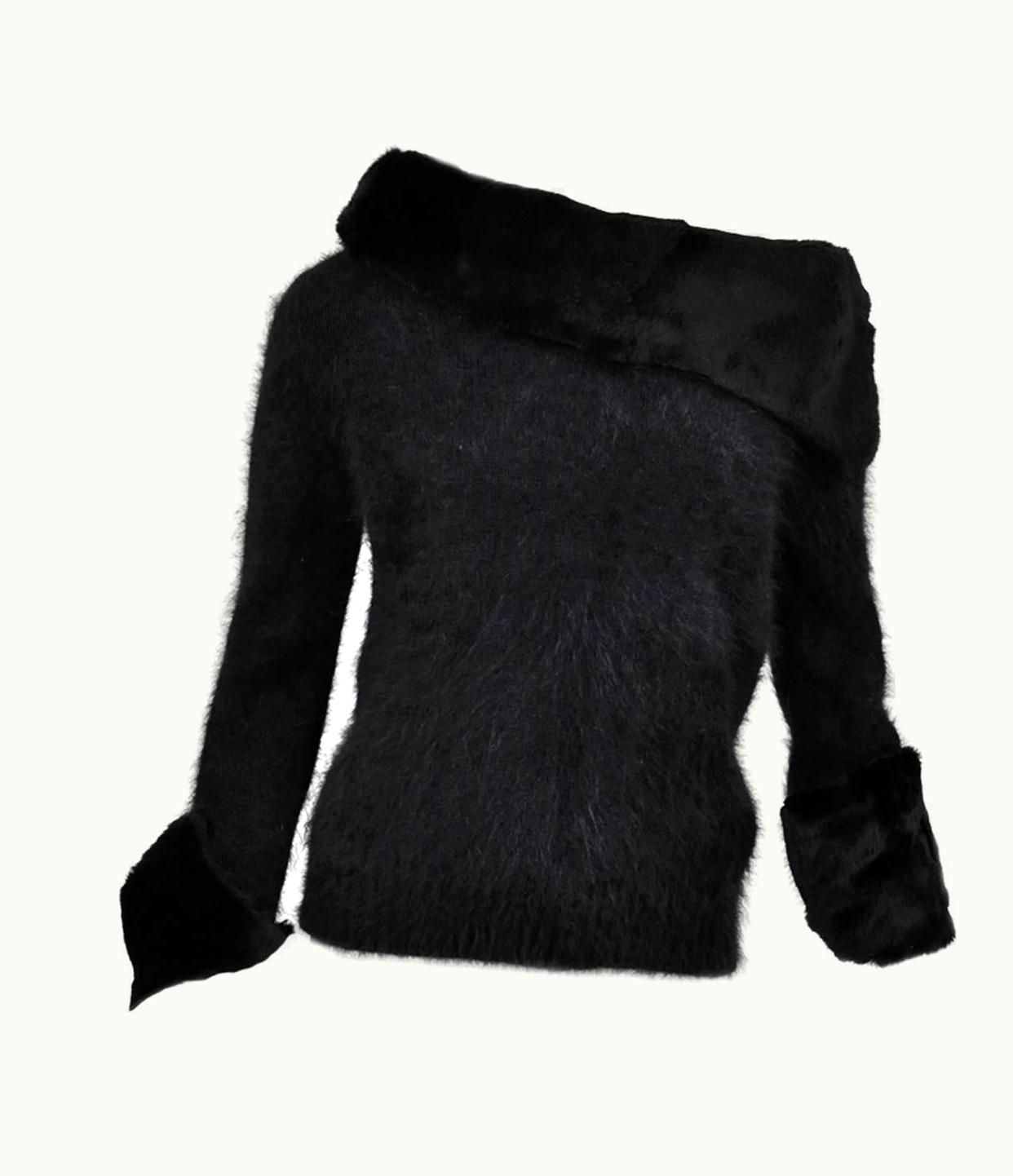 Gucci Tom Ford For Gucci 2001 Collection Black Angora And Mink Fur Luxurious Sweater