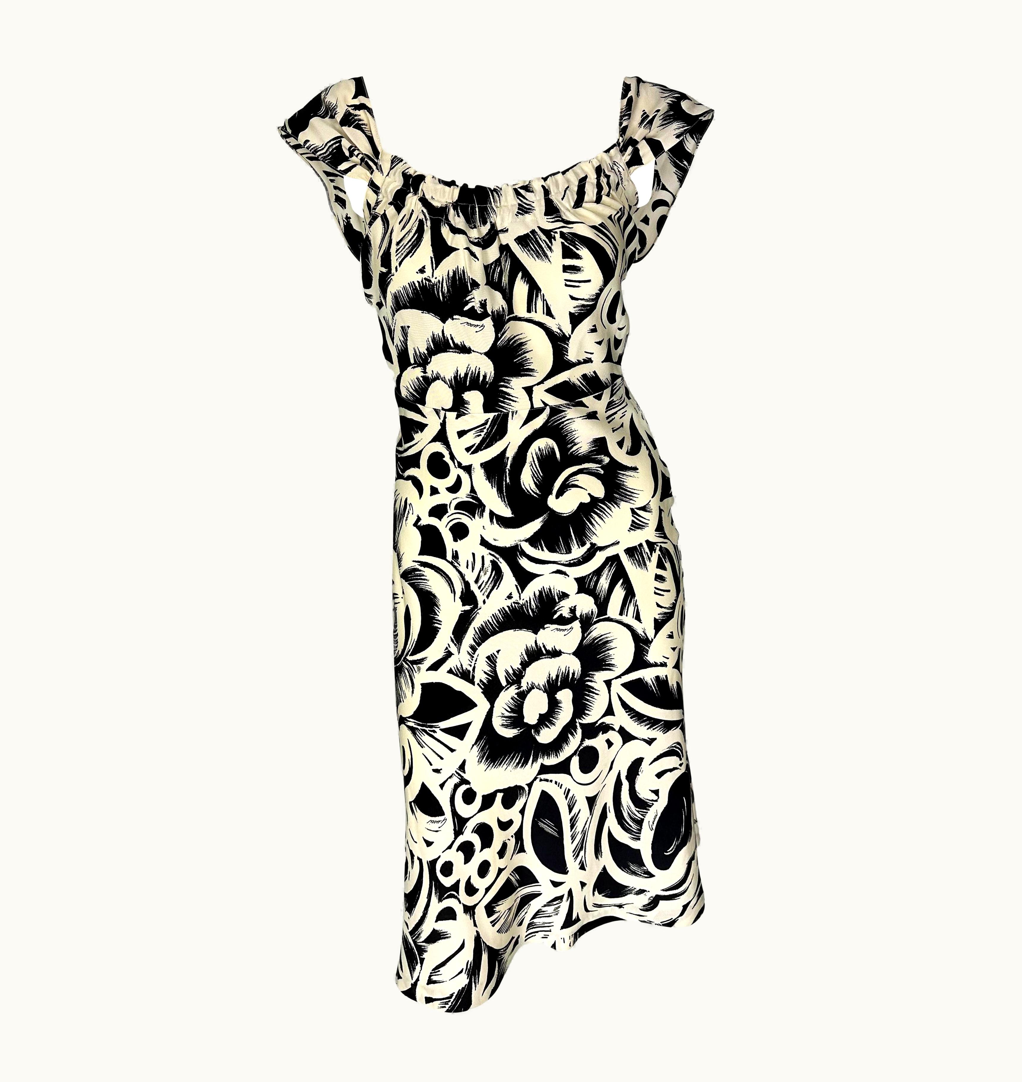 Gucci 2002 Gucci By Tom Ford Abstract Black White Floral Logo Print Silk Dress