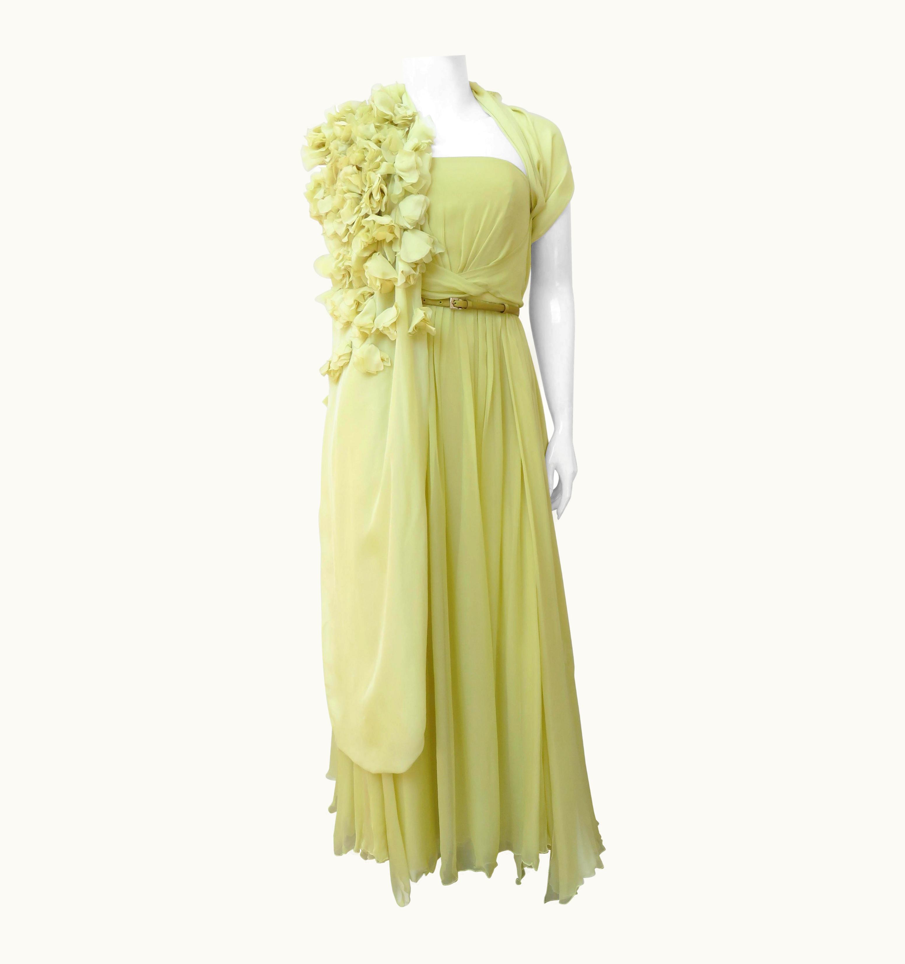 Gucci Gucci S/S 2011 Runway Strapless Gown, Flower Applique Wrap And Hot Pants