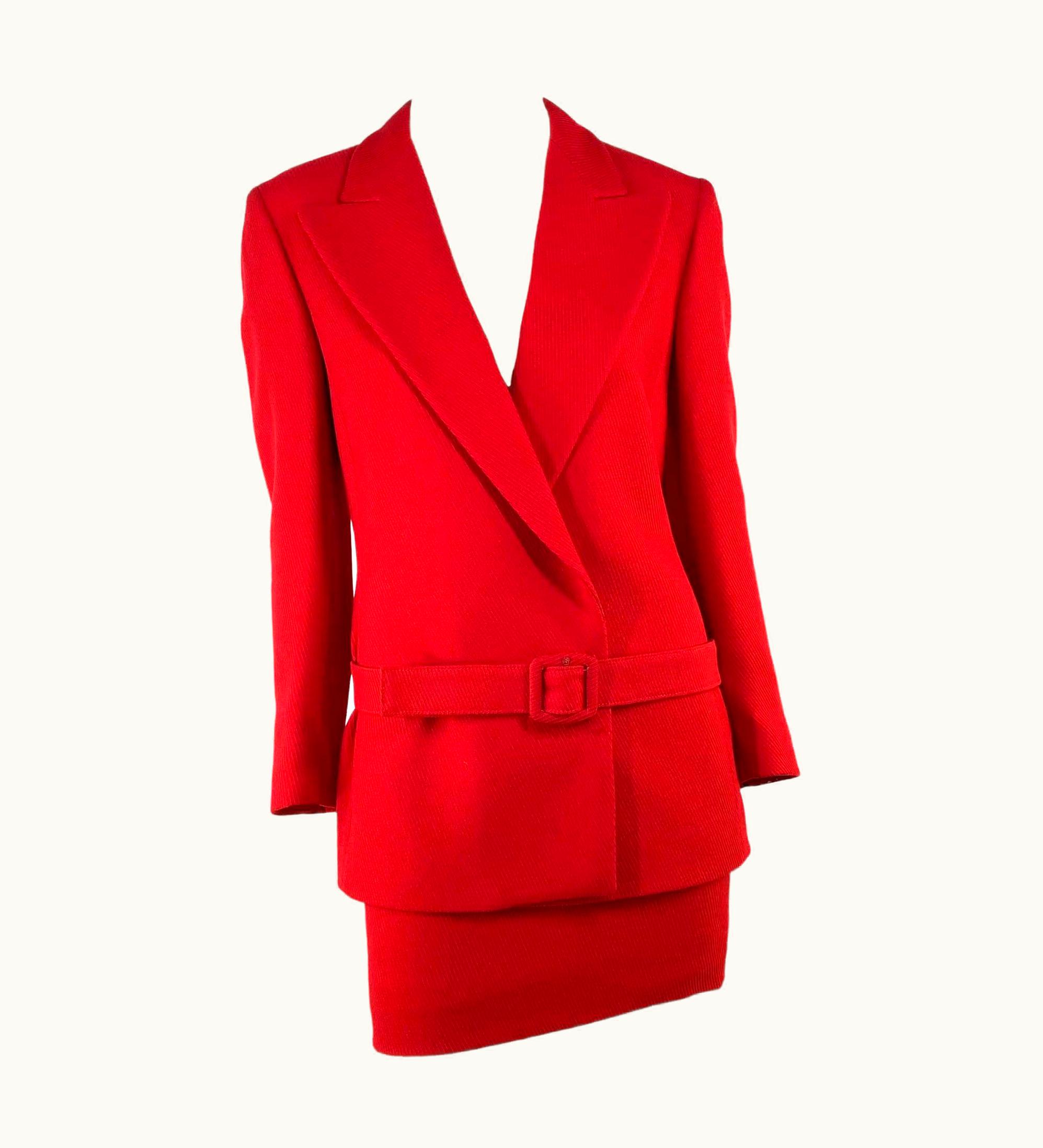 Gianni Versace Couture Nwt AW 1997 Gianni Versace Final Runway Red Wool Belted Skirt Suit New