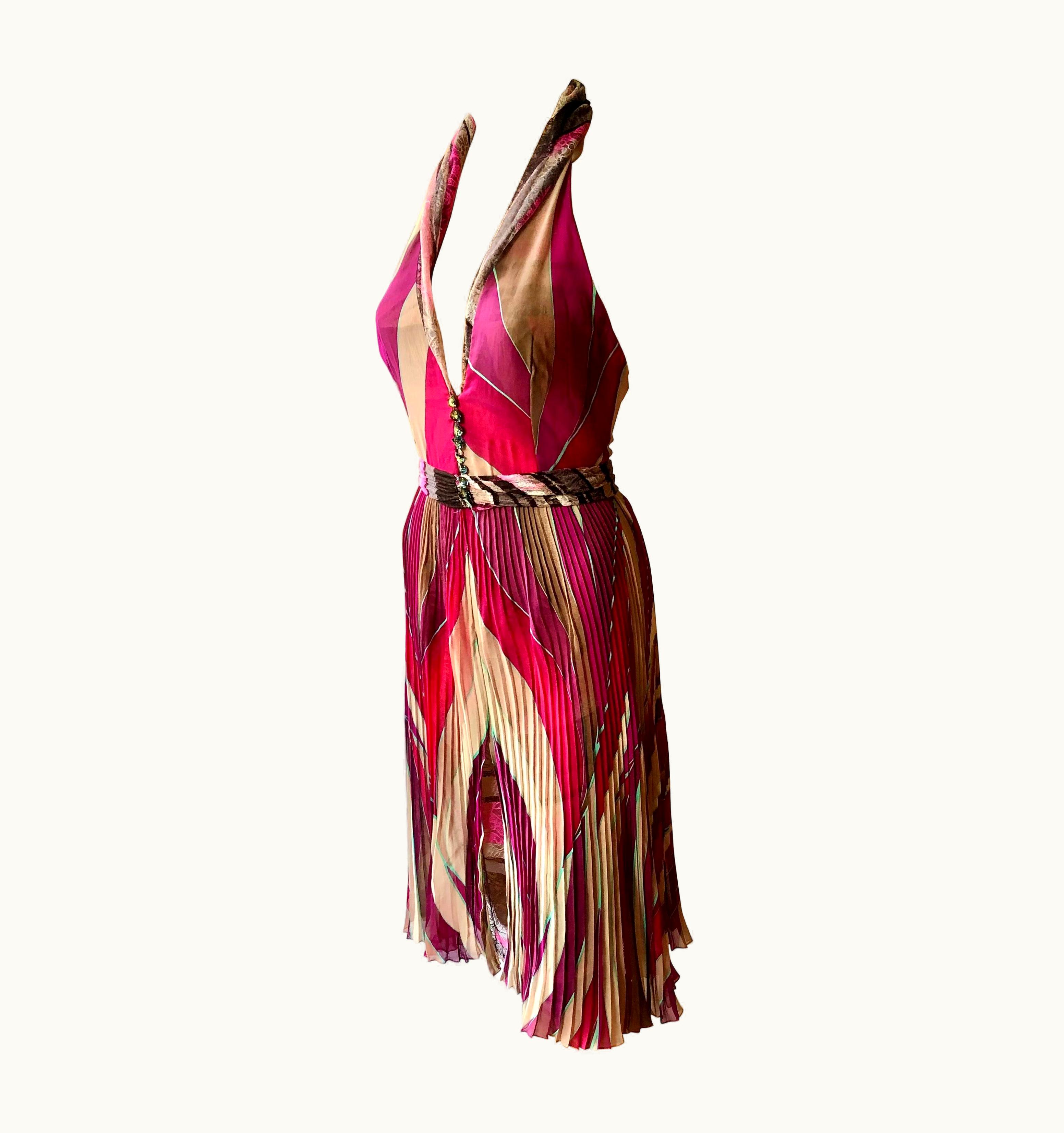 Gianni Versace Couture Gianni Versace AW 2000 Runway Plunged Geometric Print Open Back Pleated Dress