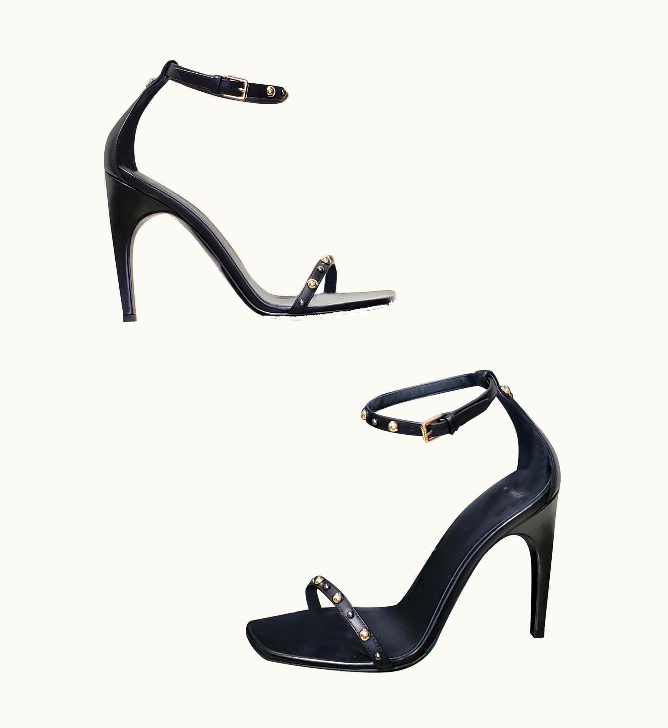 Versace /2018 Look 43 Versace City Stud Strap Sandals In Black UZ0579437