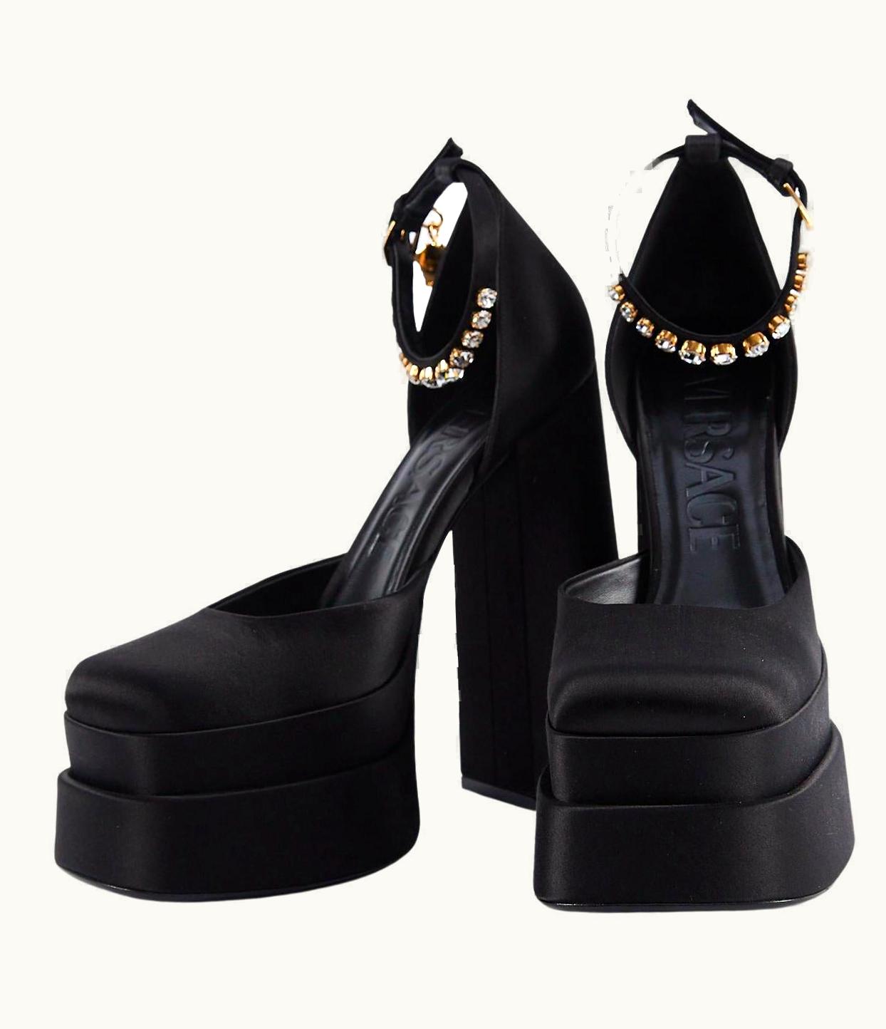 Versace Versace Medusa Aevitas Platform Pumps UZ0579768