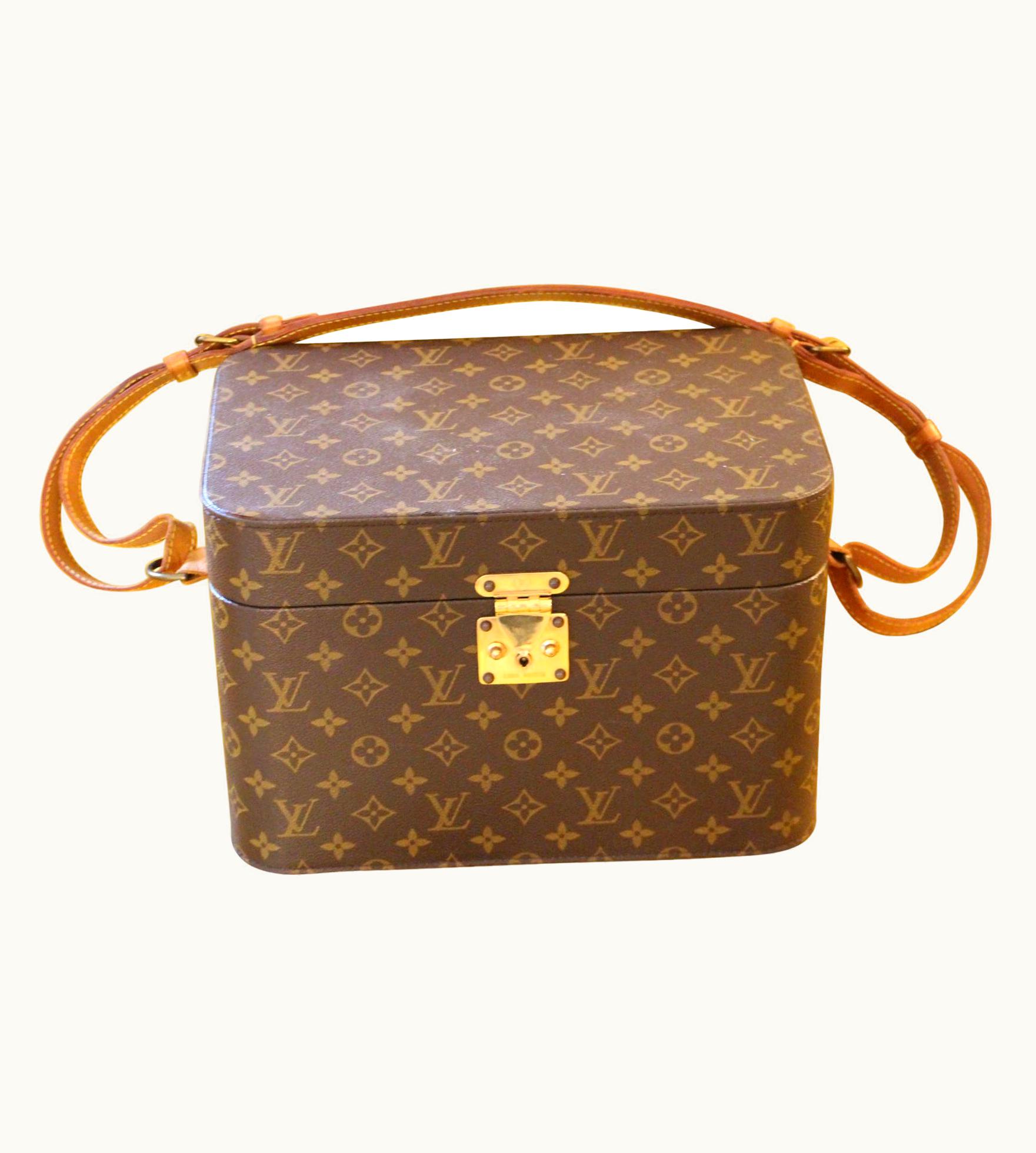 Louis Vuitton Louis Vuitton Train Case, Louis Vuitton Jewelry Case, Louis Vuitton Beauty Case UZ0580080
