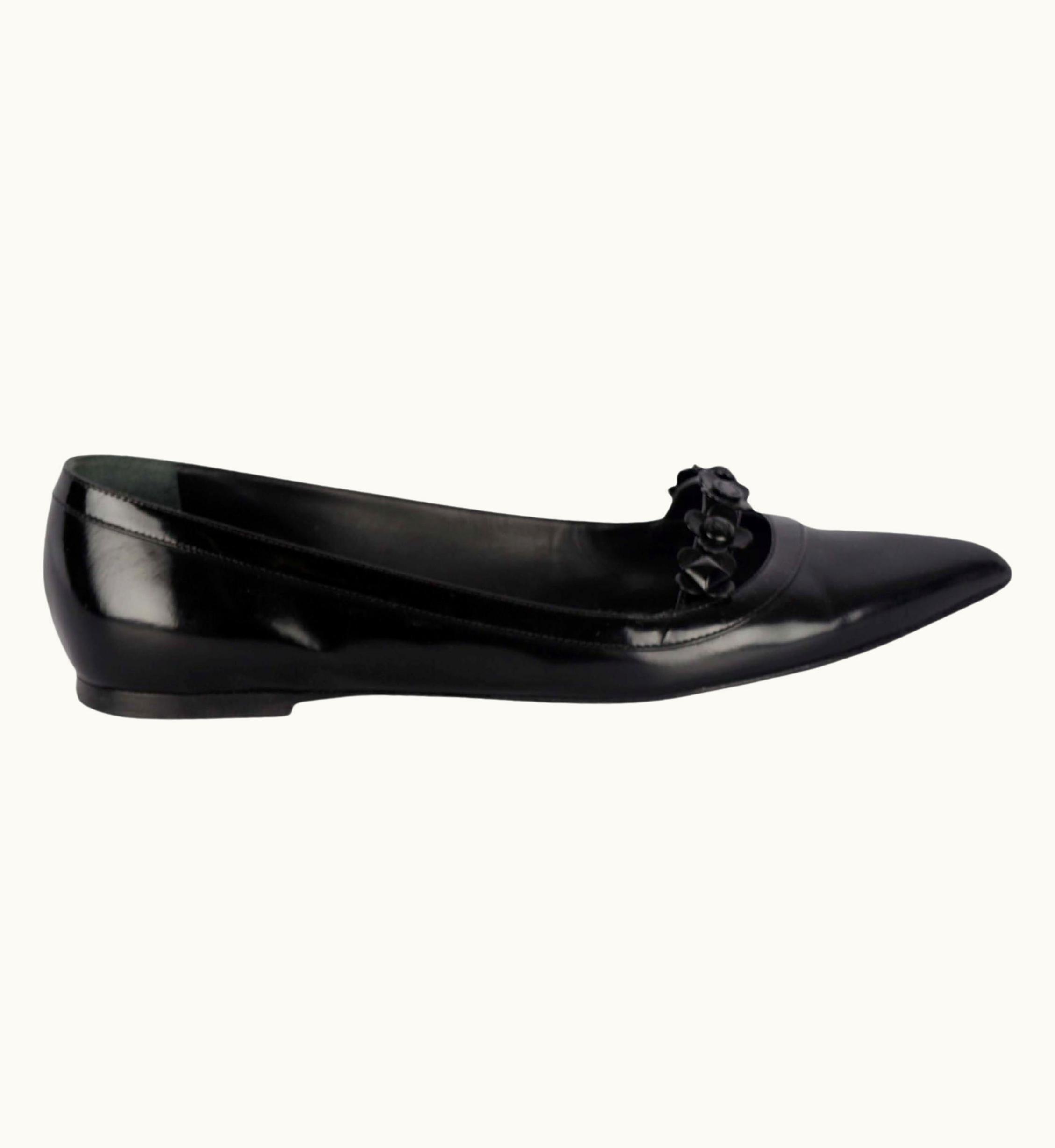 Louis Vuitton Black Fleur Pointed Toe Flat - '10s