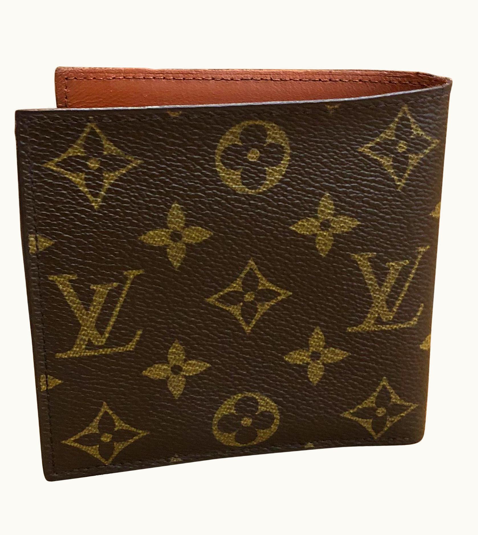 Louis Vuitton 1970s Louis Vuitton Monogram Bilfold Wallet With Monogram Canvas Interior Unisex