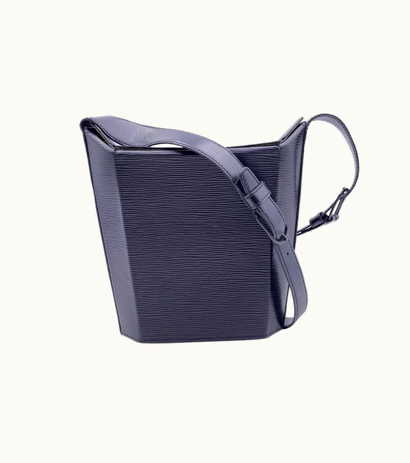 Louis Vuitton Vintage Black Epi Leather Sac Seau Shoulder Bucket Bag