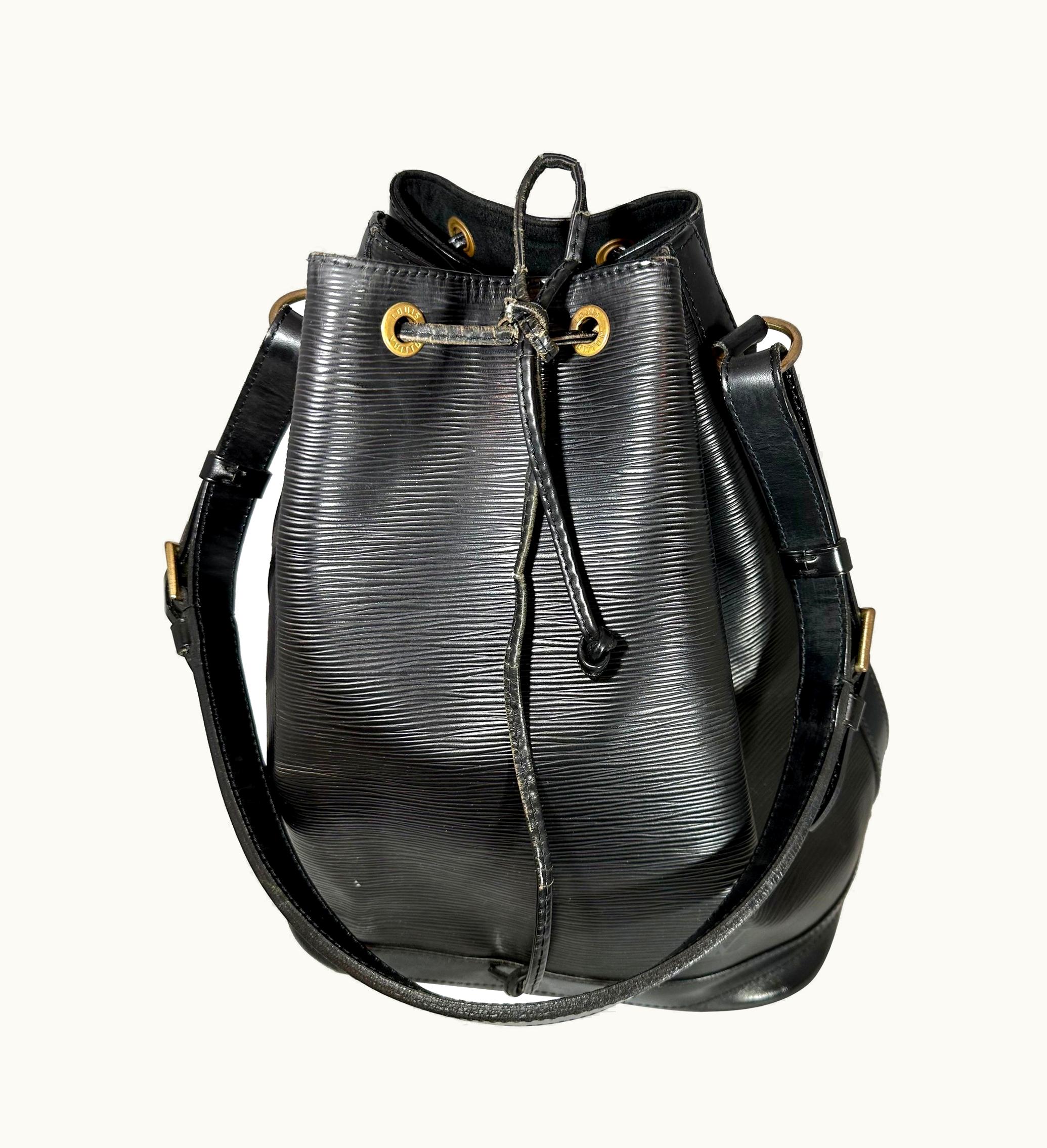 Louis Vuitton Black Epi NOé Petite Drawstring Hand BagS/S Shoulder Bag