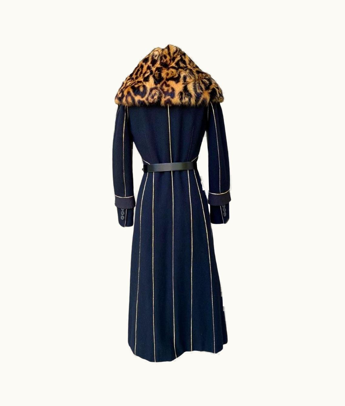 Louis Vuitton Black Coat With Gold Piping And Fur Collar AW 2005 fr