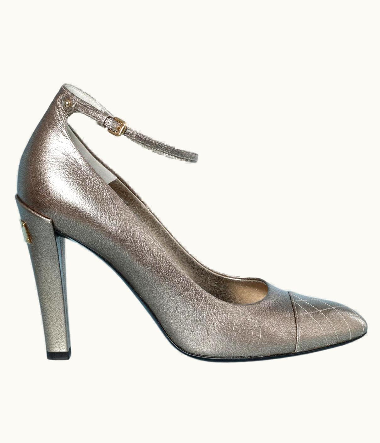 Louis Vuitton Golden Brown Leather Pump With Top-stitched End And Ankle Strap Louis Vuitton