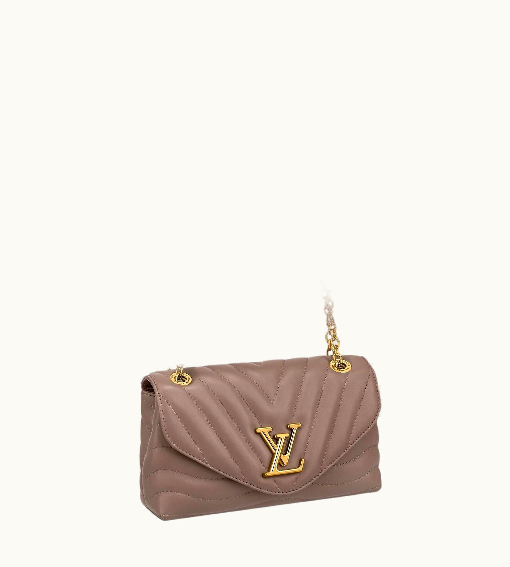 Louis Vuitton Louis Vuitton Dark Taupe Smooth Cowhide Leather Lv Wave Chain Bag