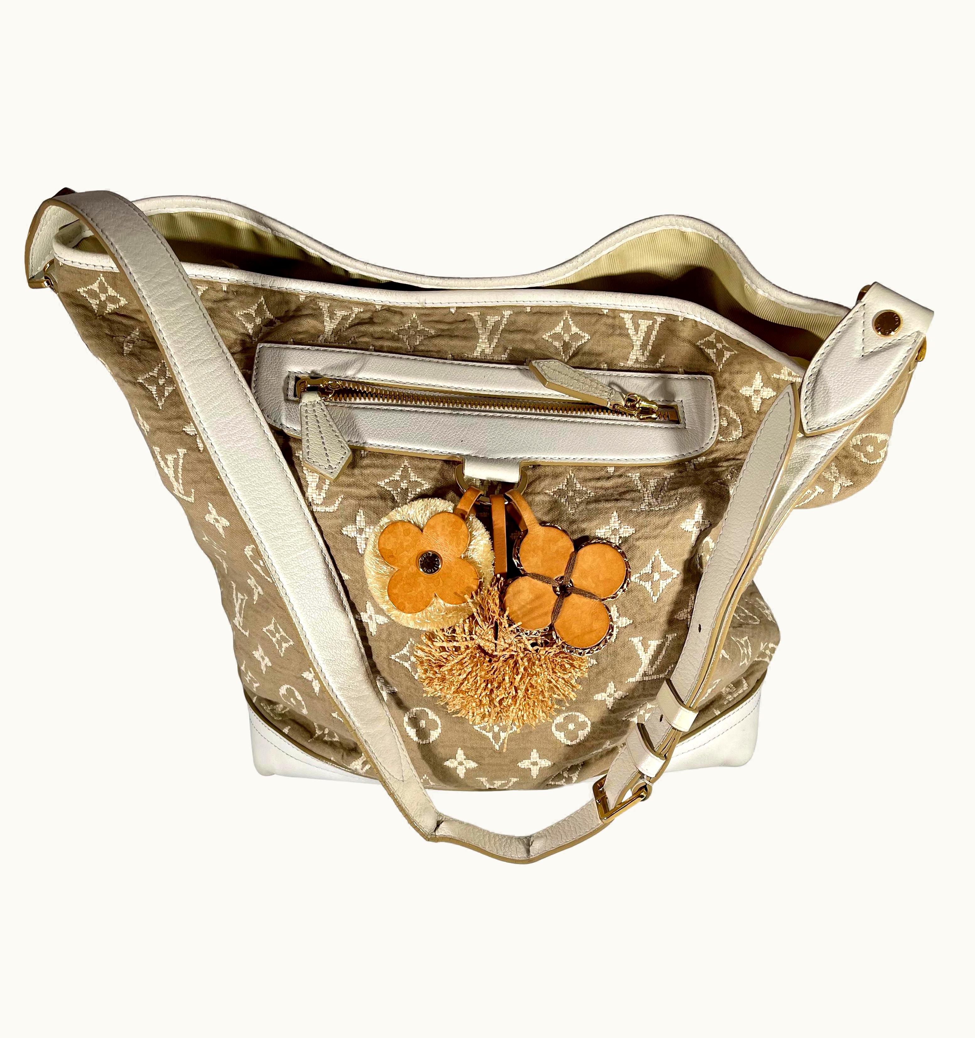 Louis Vuitton Louis Vuitton Limited Edition Blanc Monogram Sabbia Besace Bag