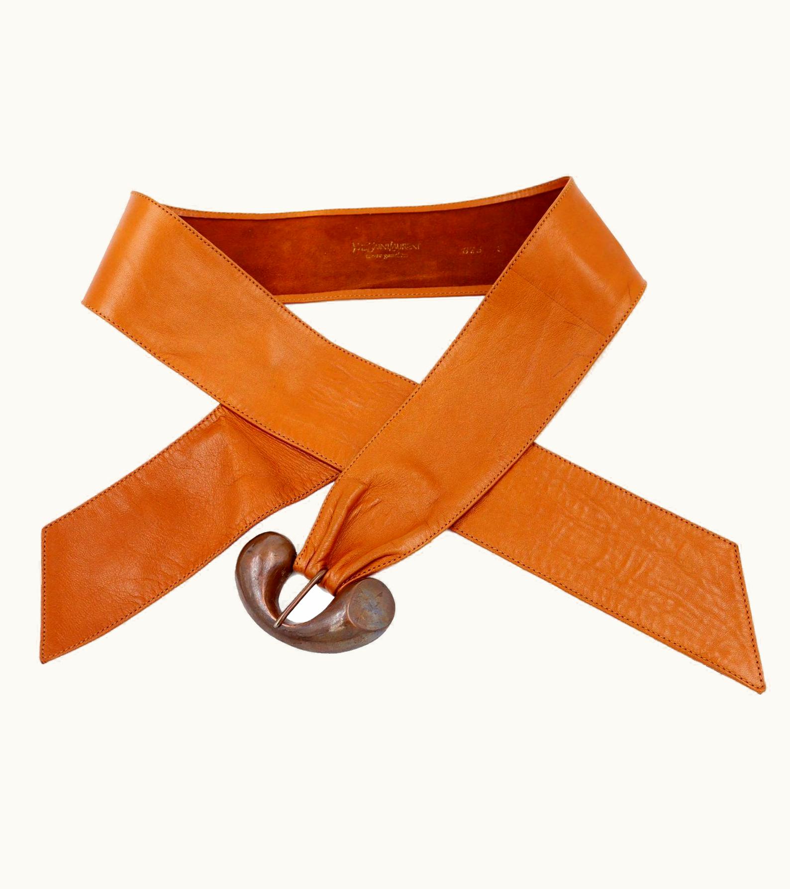 Saint Laurent 1989 Documented Yves SAint Laurent Tawny Brown Leather Belt With Unique Buckle