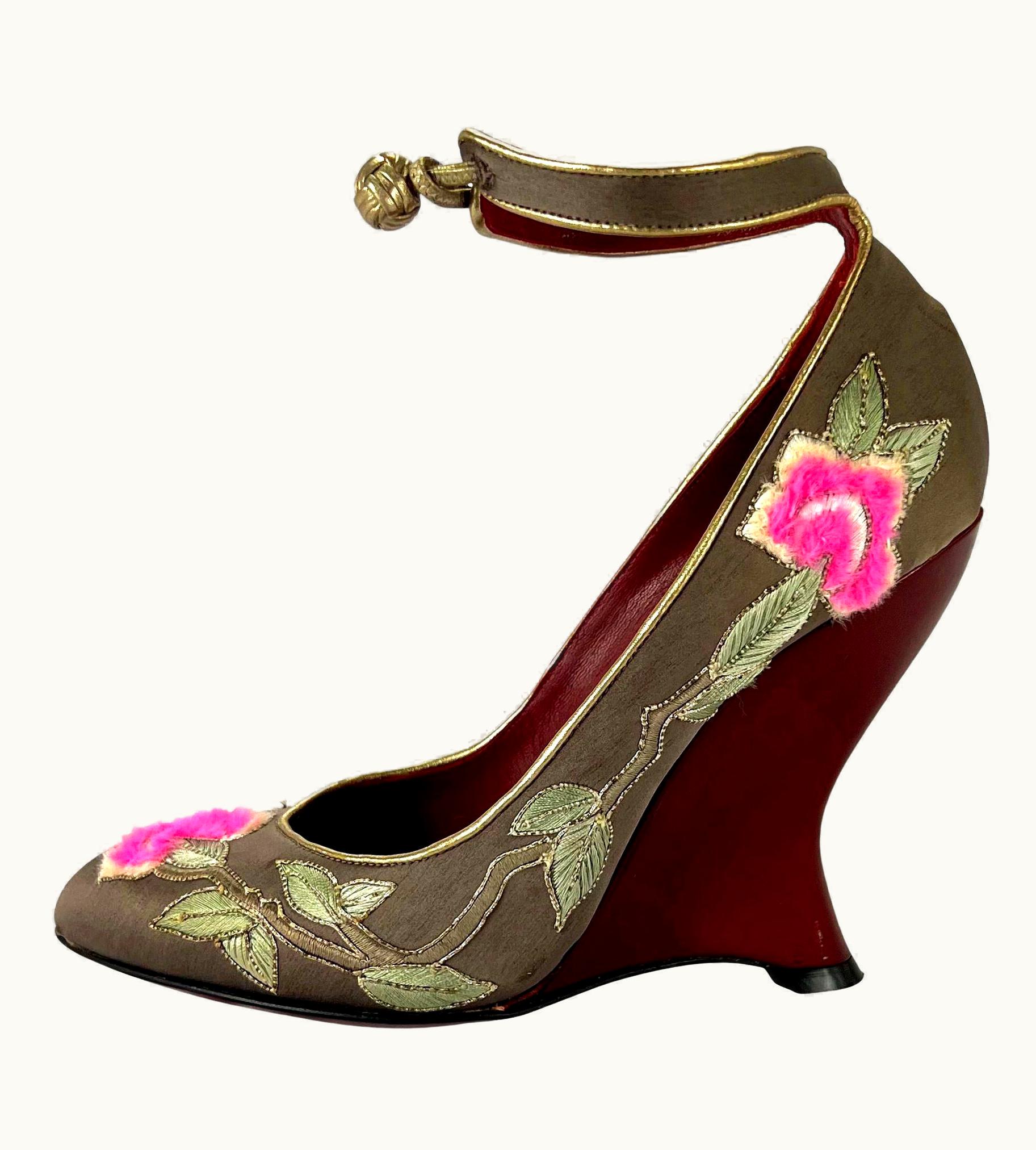 Saint Laurent AW 2004 Yves Saint Laurent By Tom Ford Embroidered Chinoiserie Wedge