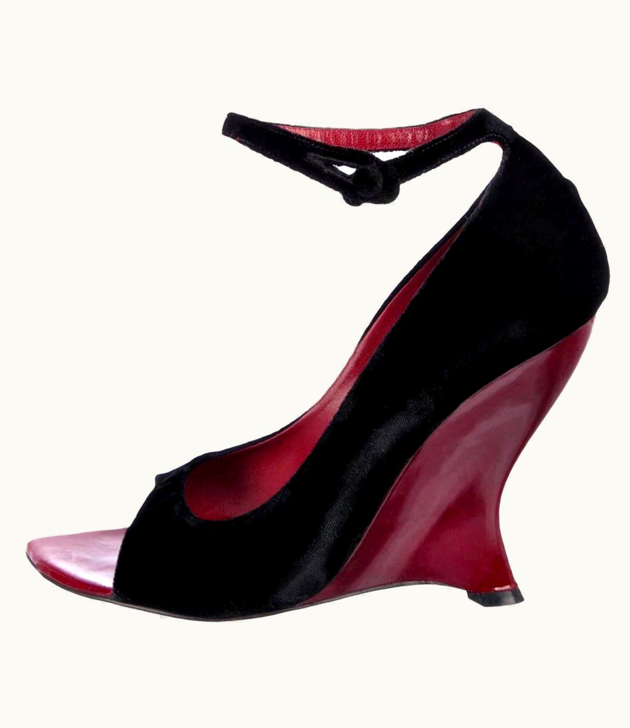 Saint Laurent Tom Ford For Yves Saint Laurent YSL Final Collection Museum Heels UZ0586296