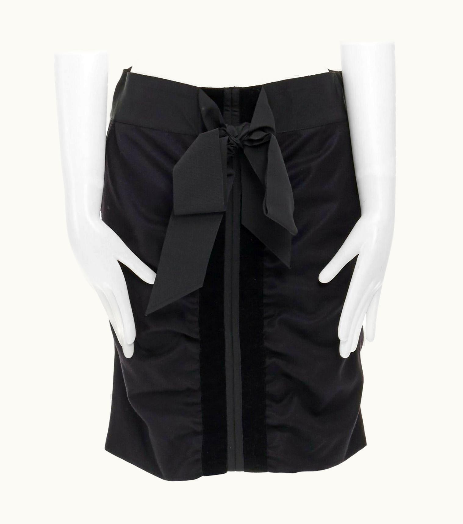 Saint Laurent Runway Yves Saint Laurent Tom Ford AW02 Black Velvet Ribbon Trim Wool Skirt