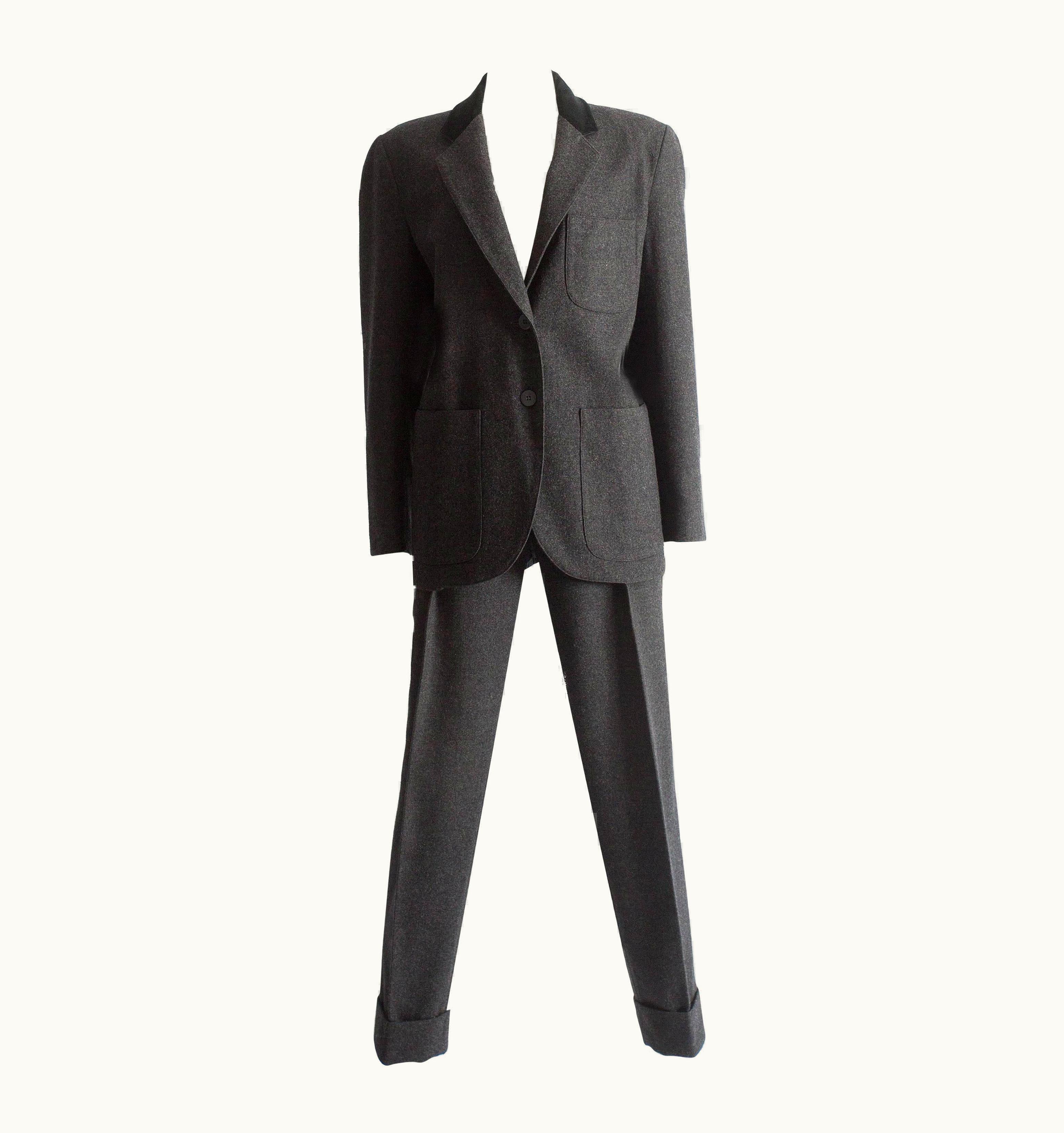 Alaia Alaia Plus Sized Charcoal Gray Wool Pant Suit With Velvet Collar, AW 1987