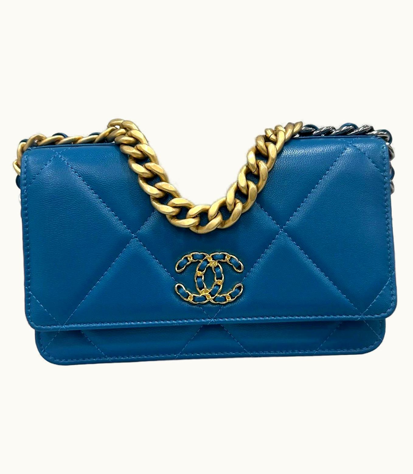 Chanel 2021 Chanel 19 Wallet On Chain Blue Leather