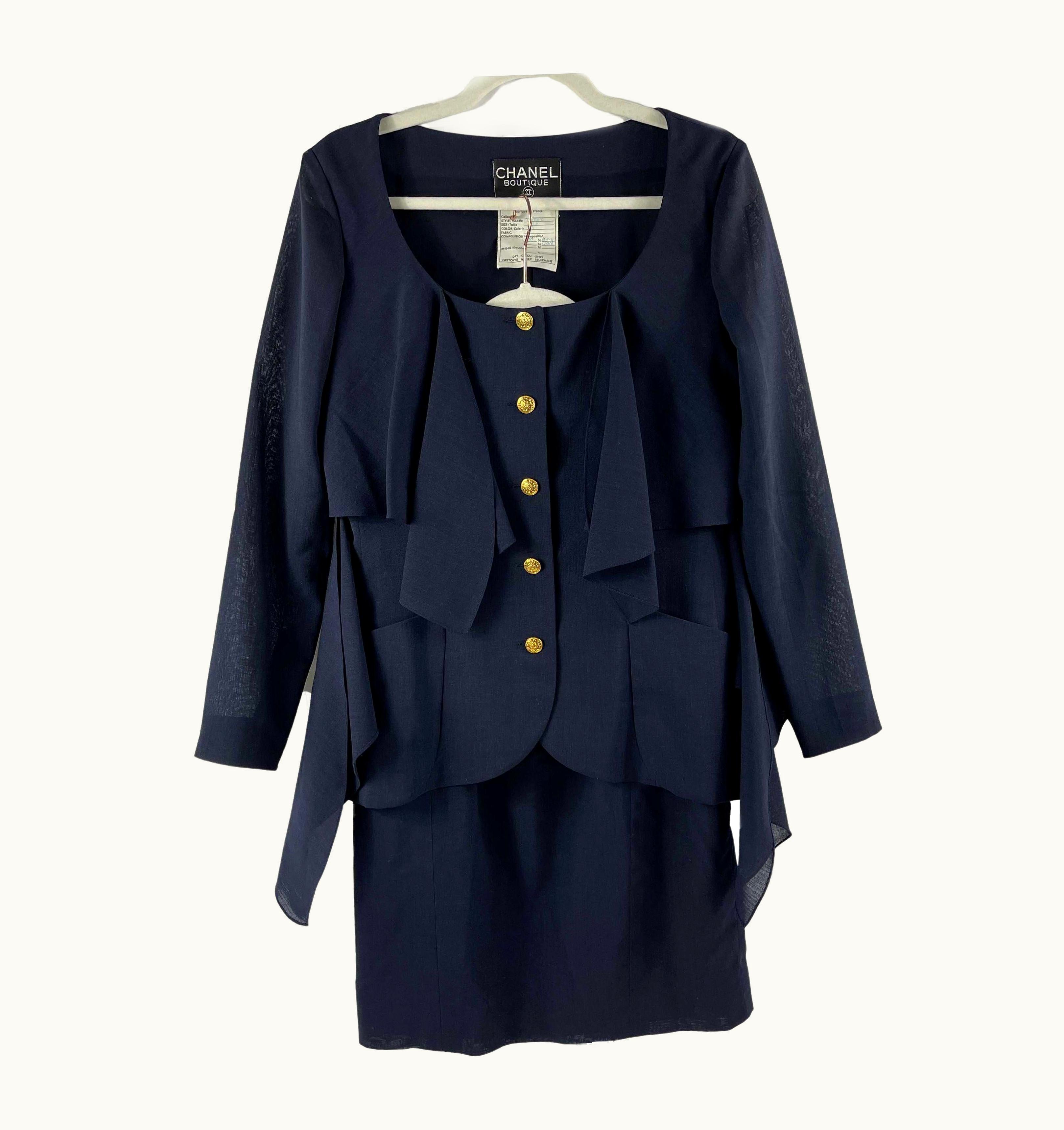 Chanel Chanel Wool Suit Cascade Jacket And Skirt Cc Buttons Navy S/S Gold 36 Us