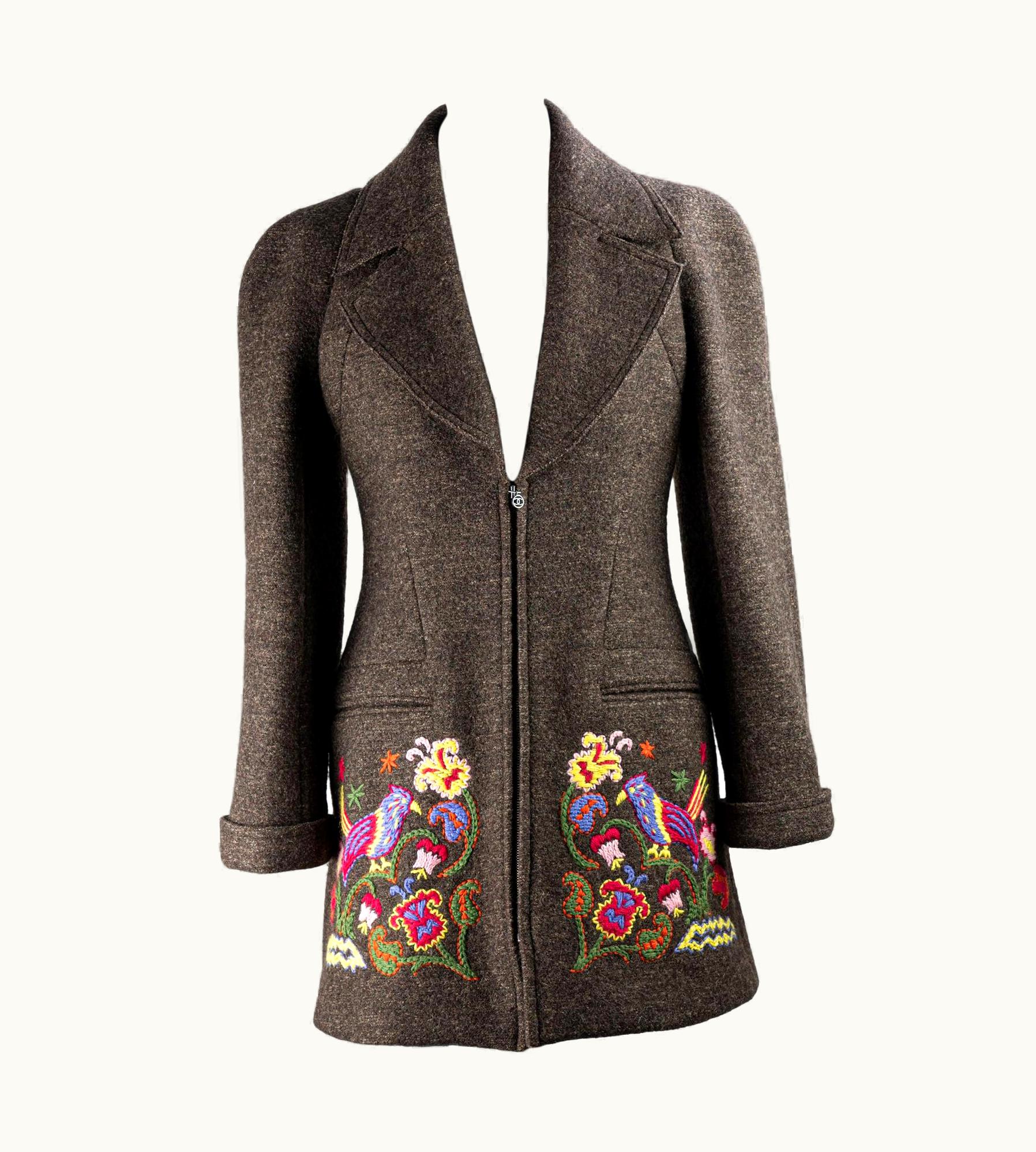 Chanel Vintage Chanel Gray Wool And Mohair Tweed Jacket. Fall-Winter 1997 Collection