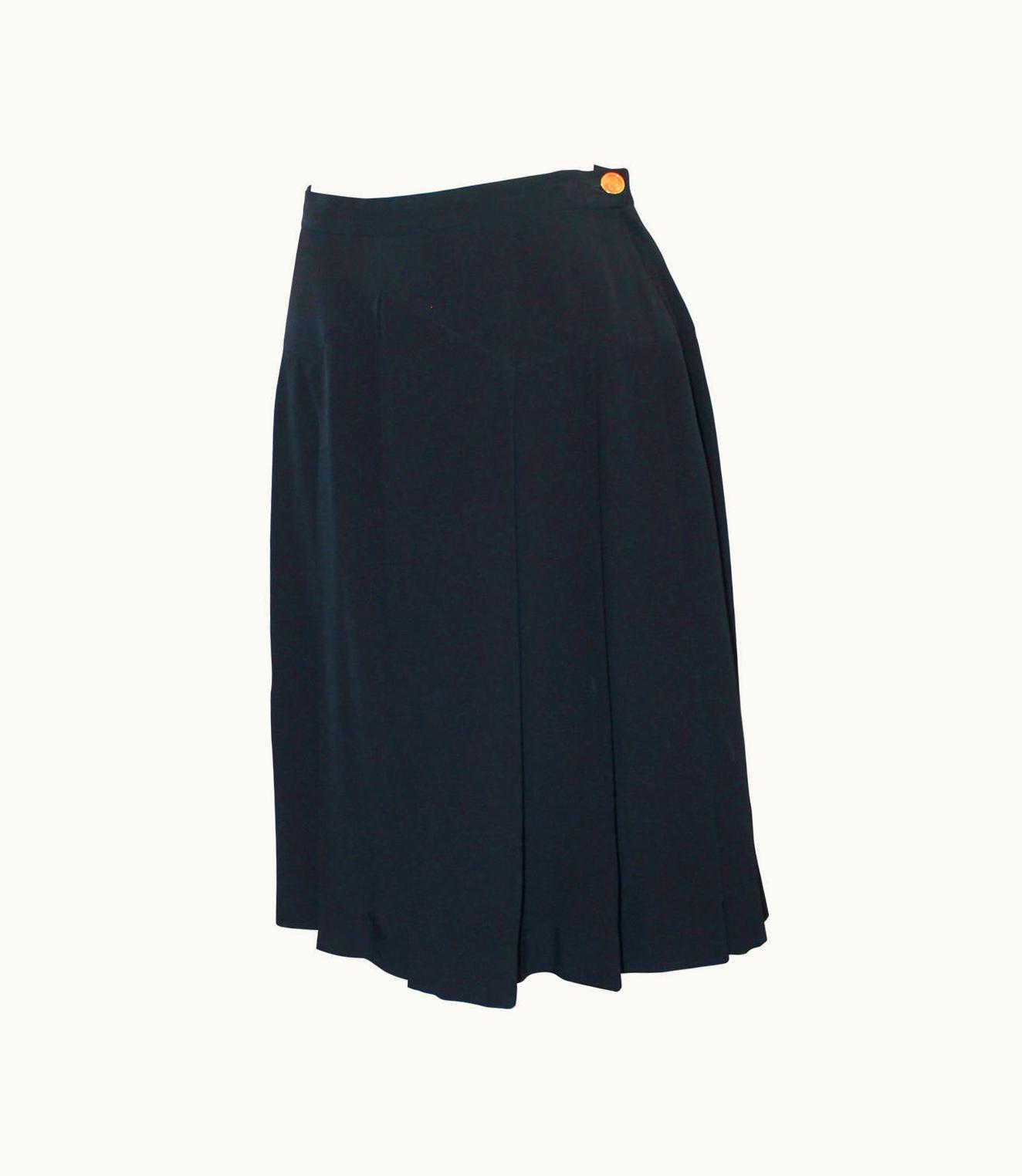 Chanel Chanel 1980' Vintage Navy Silk Pleated Culottes