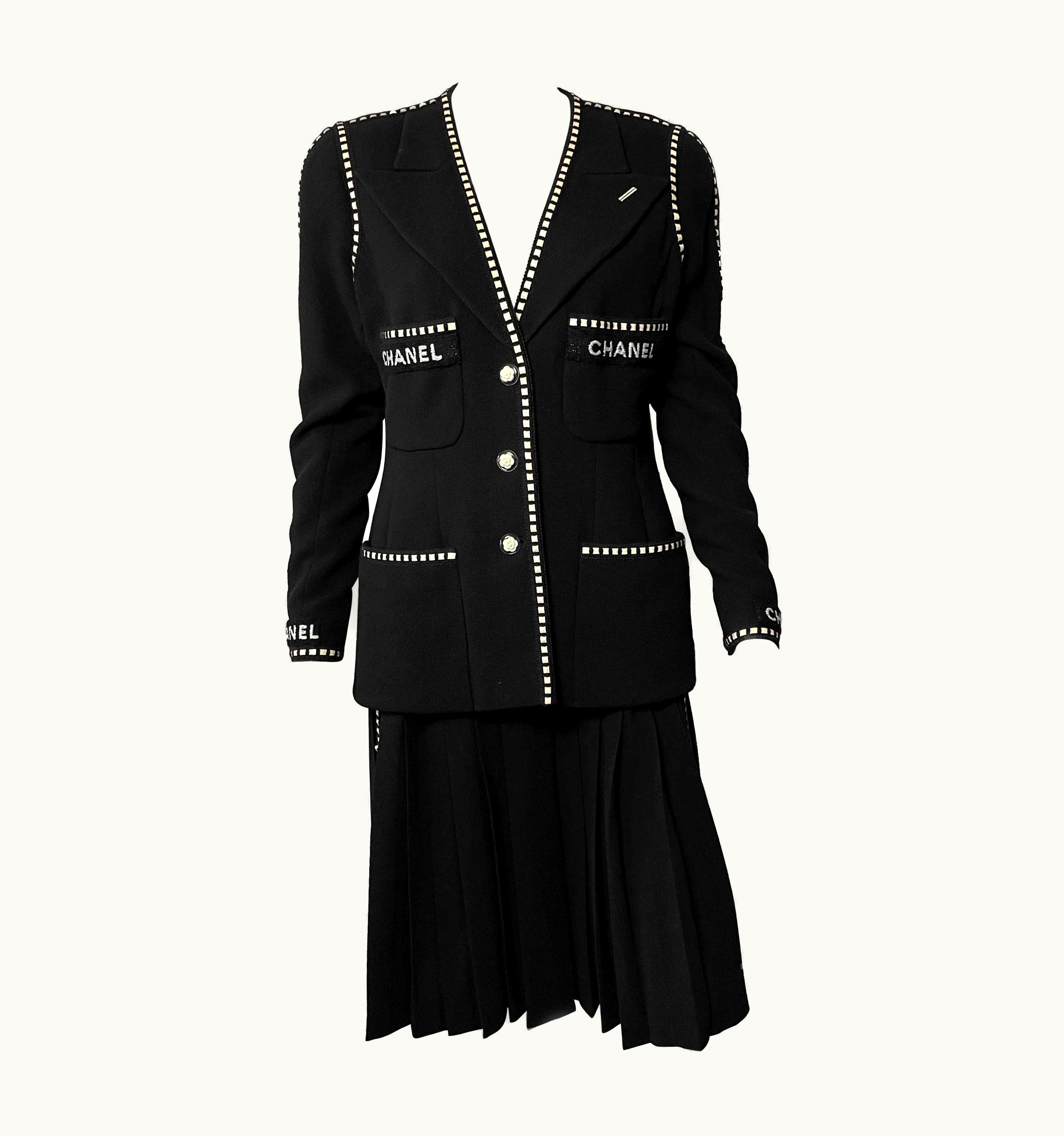 Chanel Chanel - Very Good - Vintage Collection 28 Camellia Suit Jacket Set 40, Us