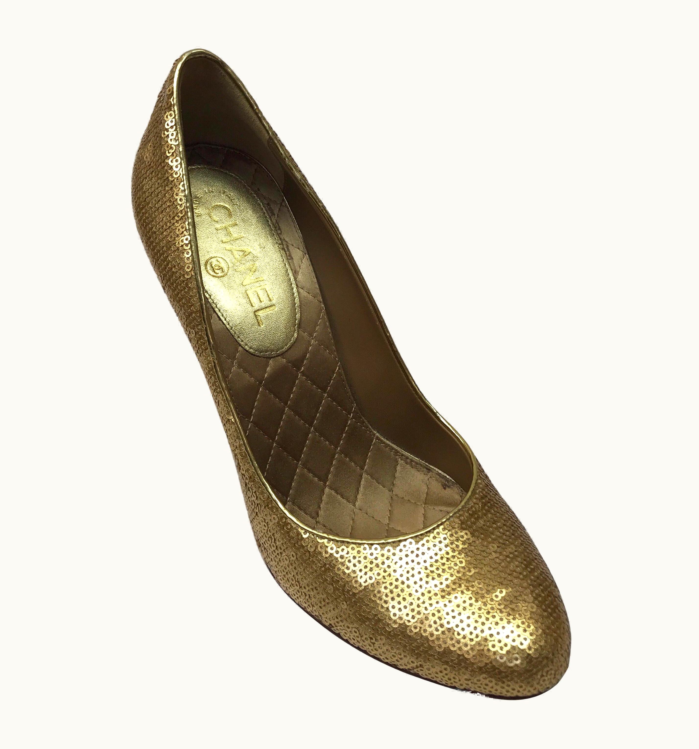 Chanel Chanel Gold Silk Podesua Sequined Pumps
