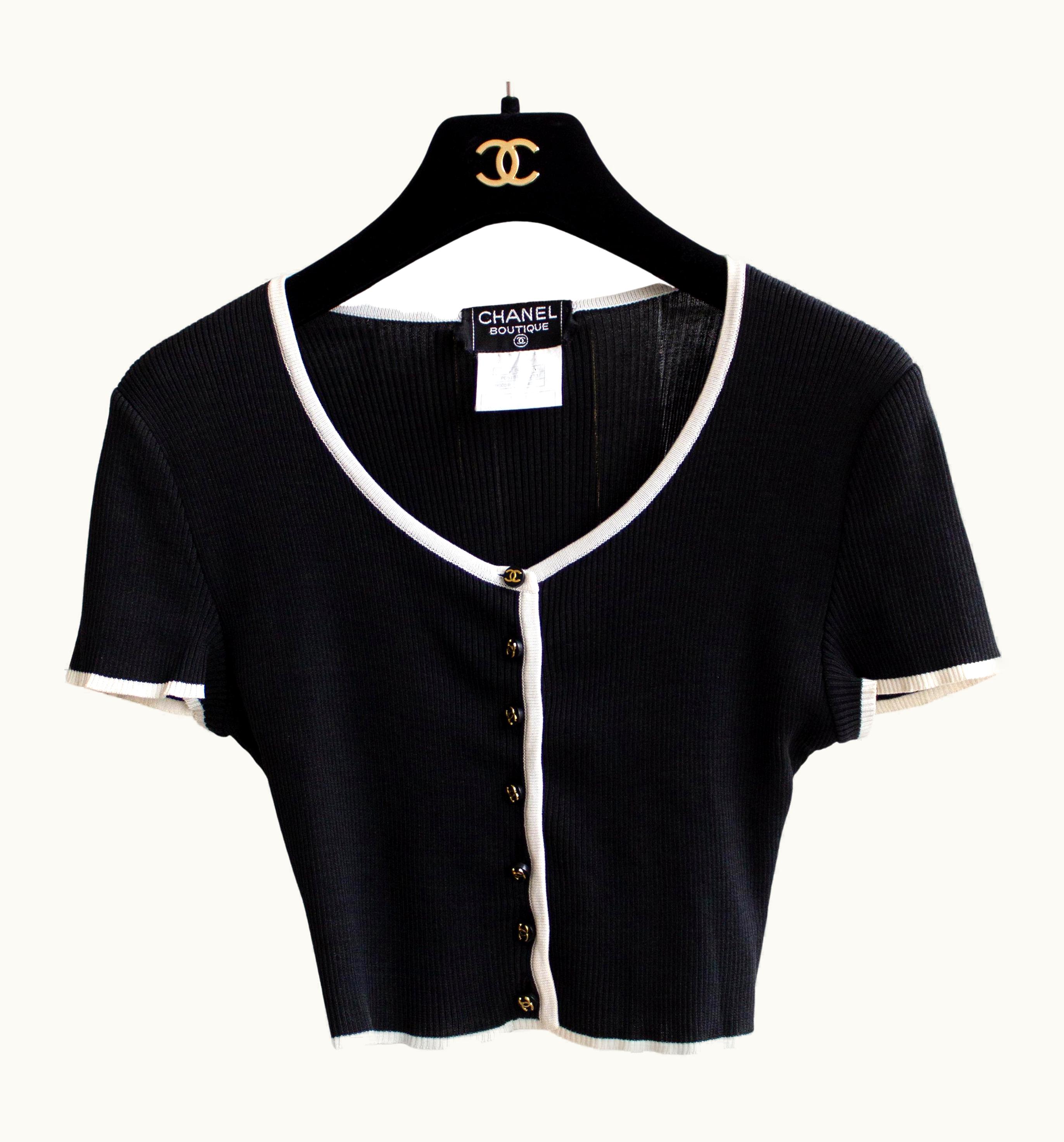 Chanel Iconic Chanel Vintage Spring 1995 Black White Ribbed Cc 95p Cropped Cardigan