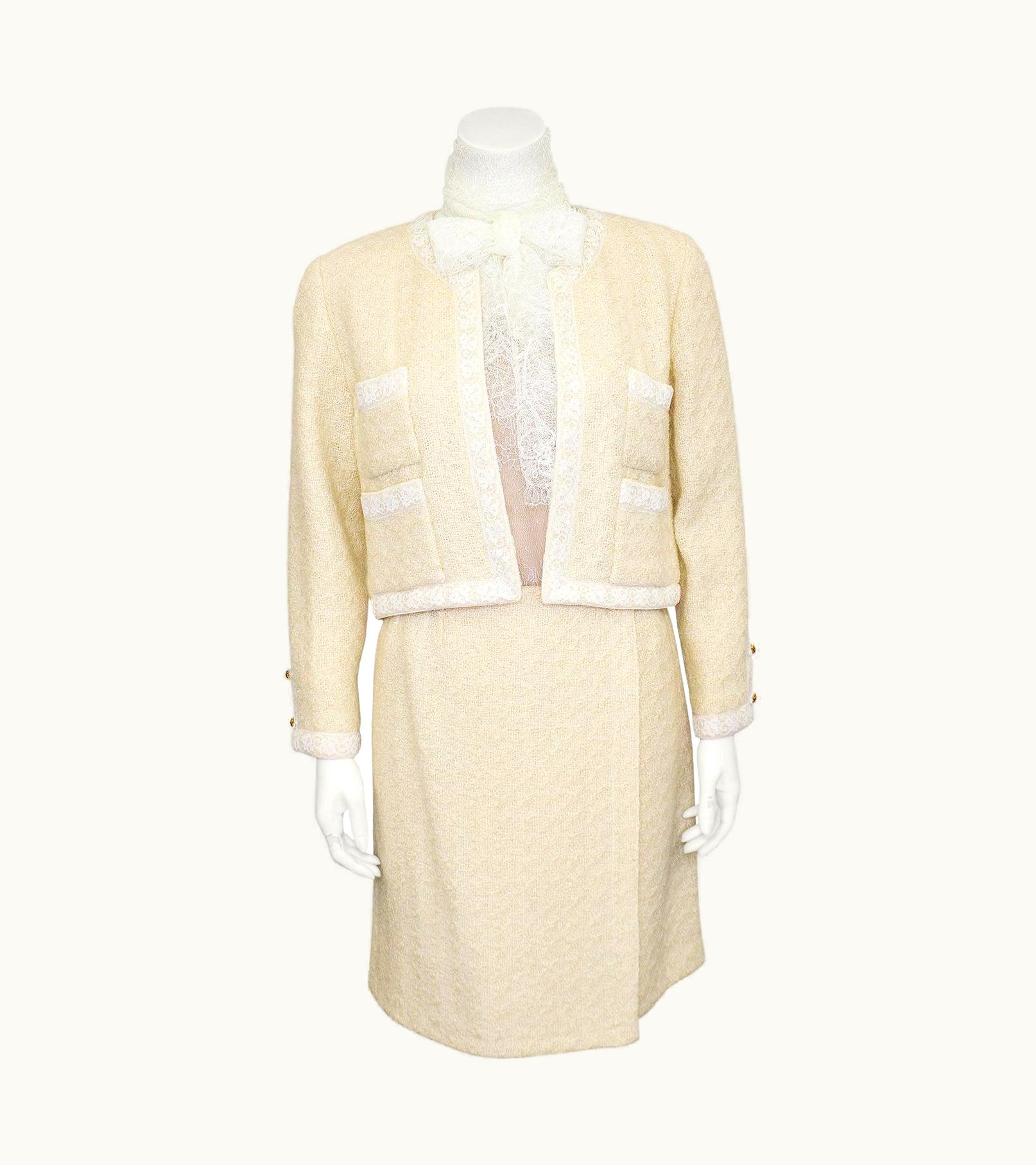 Chanel 1990' Chanel Cream Lace & Bouclé Wool 5pc Rtw Skirt Suit