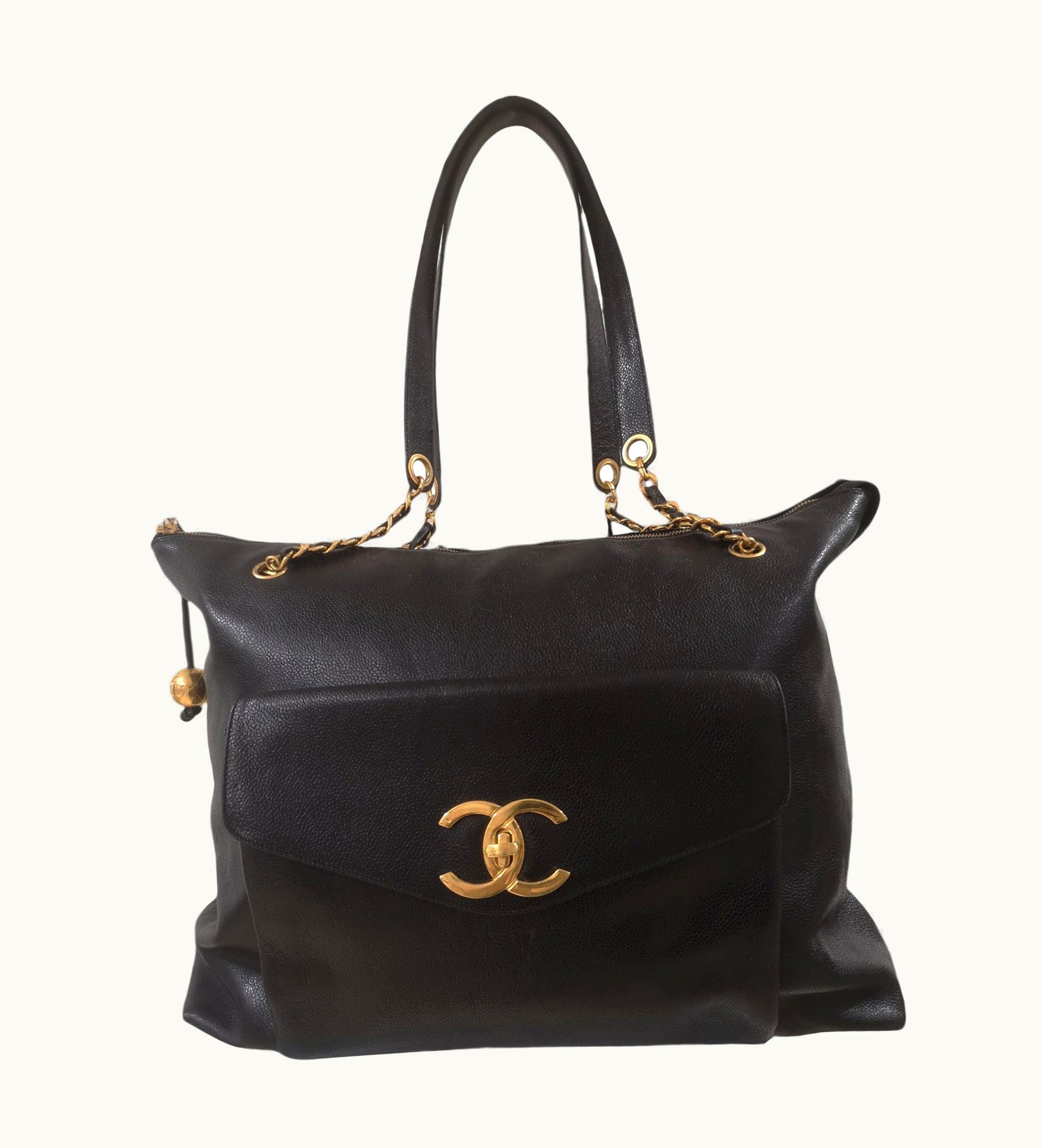 Chanel Chanel Black Leather Gold Hardware Cc Logo Shoulder Bag UZ0591621