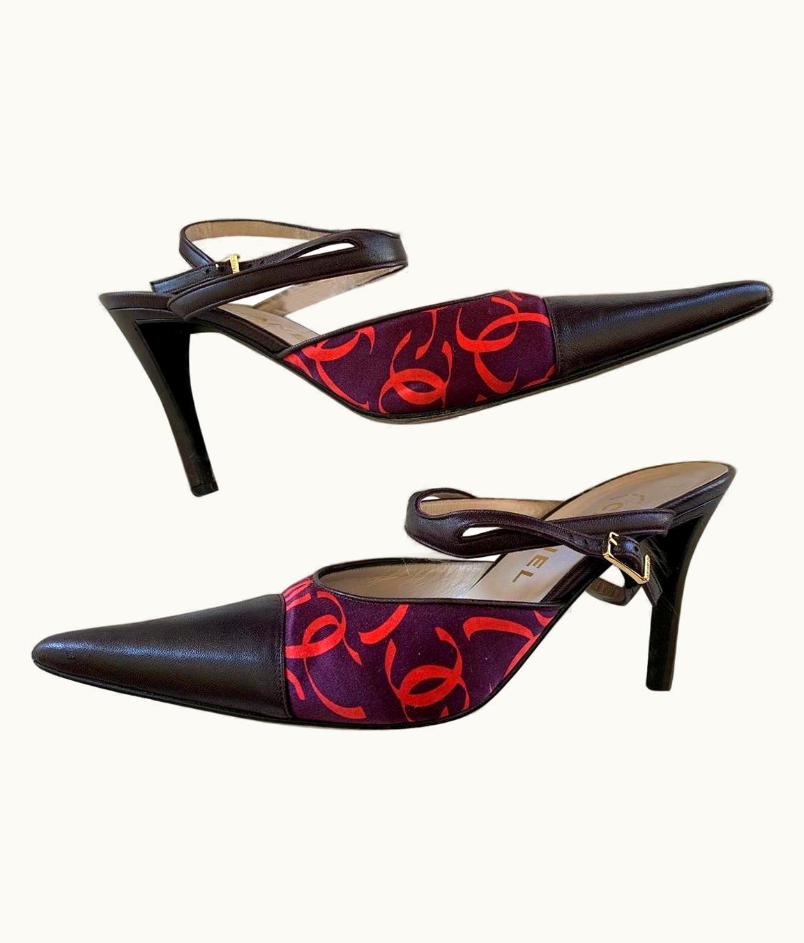 Vintage Chanel Fall/Winter 2000 Logo Monogram Slingback Heels Pumps