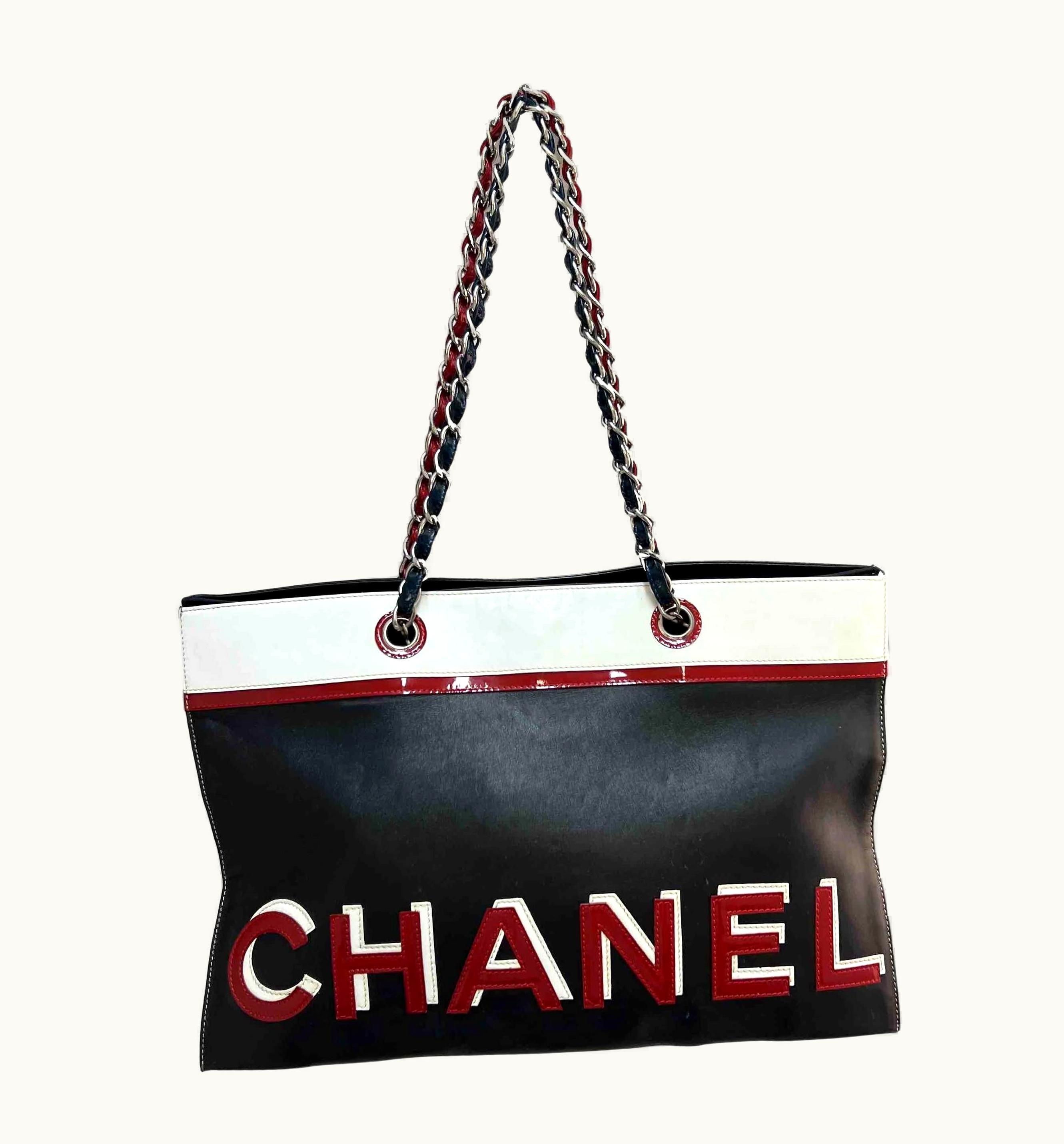Chanel Chanel Vintage Tote Bag In Leather