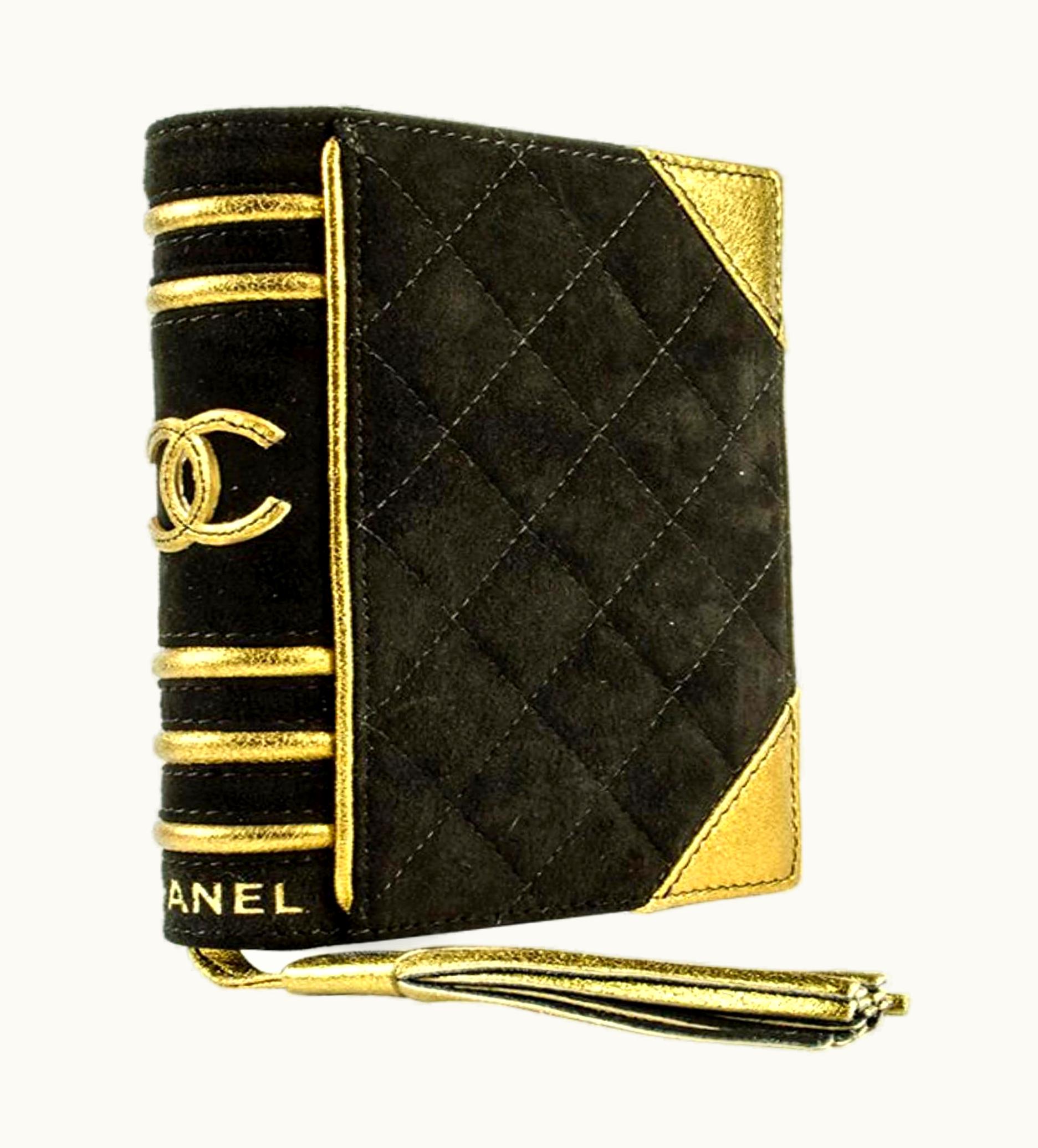 Chanel Rare Vintage Bible Cc Limited Edition Minaudière UZ0592653