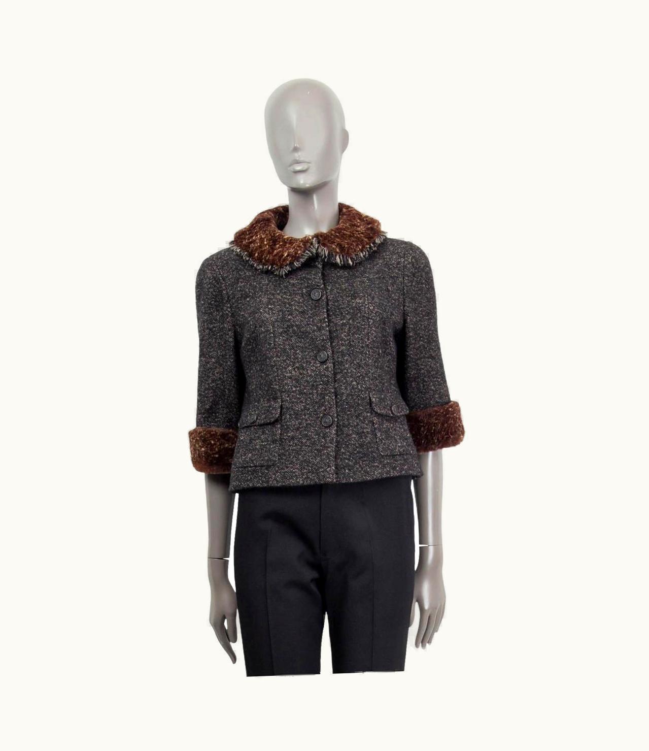 Chanel Chanel Grey & Beige 2005 Fur Collar Cropped Tweed Jacket 42 05a