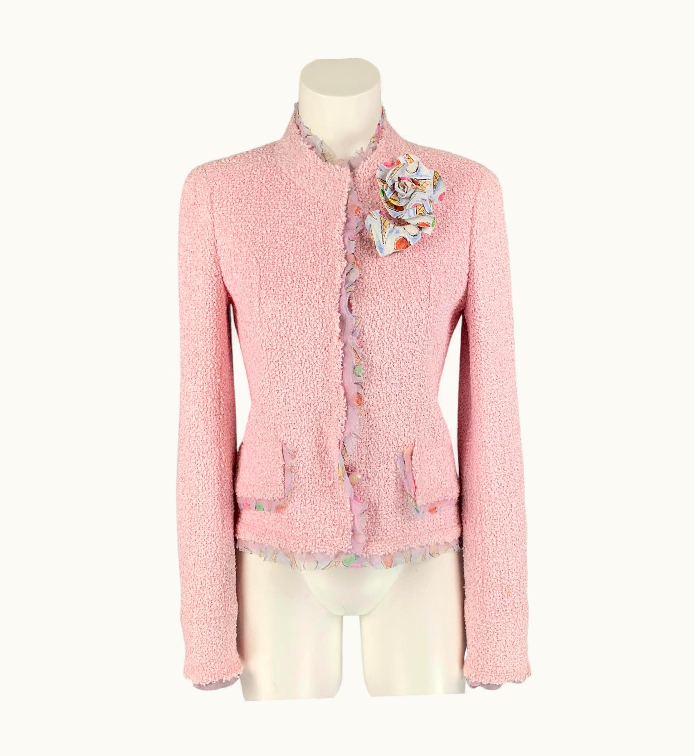 Chanel Chanel 2004 Pink Boucle Polyamide Bend Jacket
