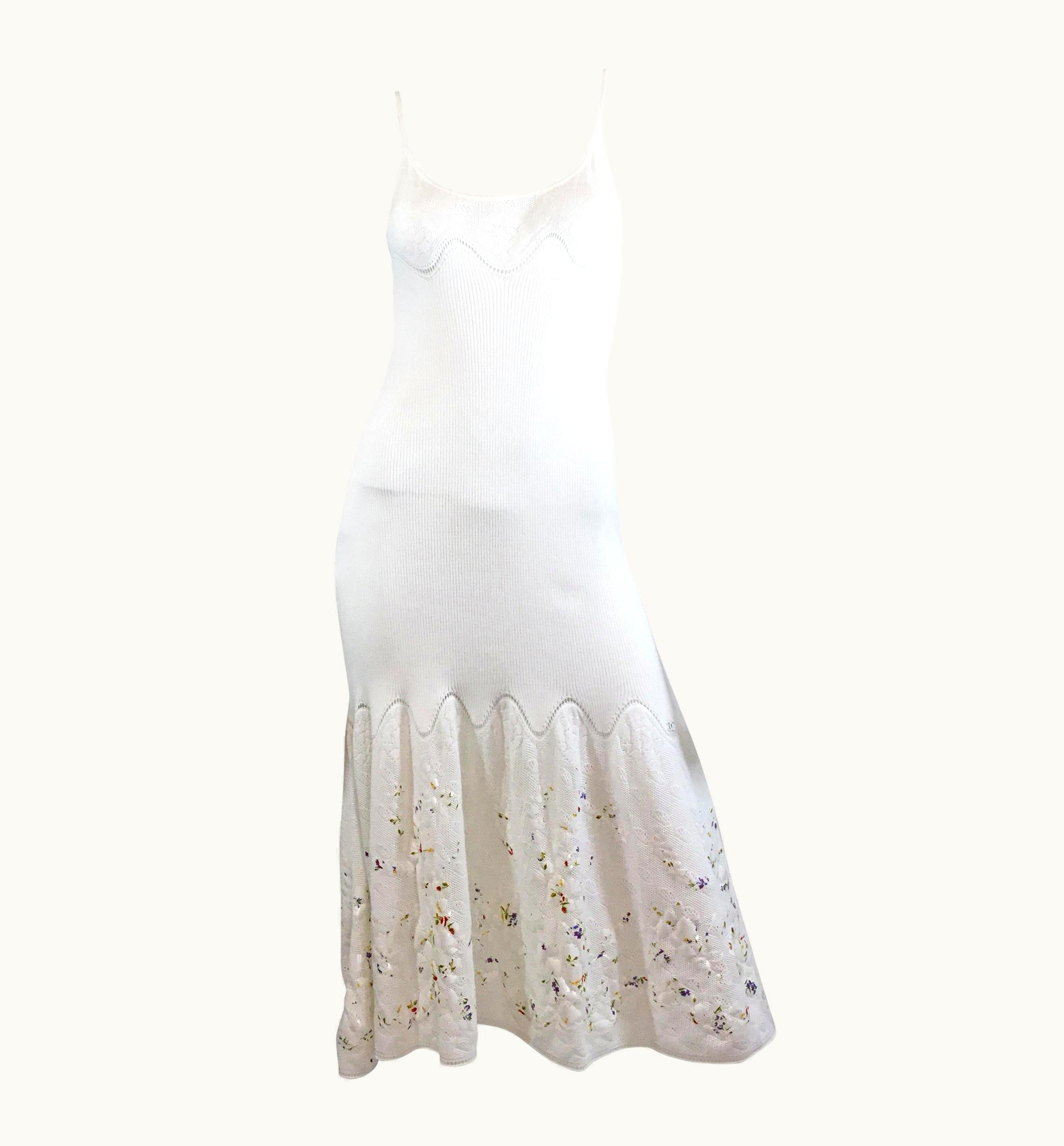 Chanel Chanel 2004 P Knit Dress With Broken China Appliqué