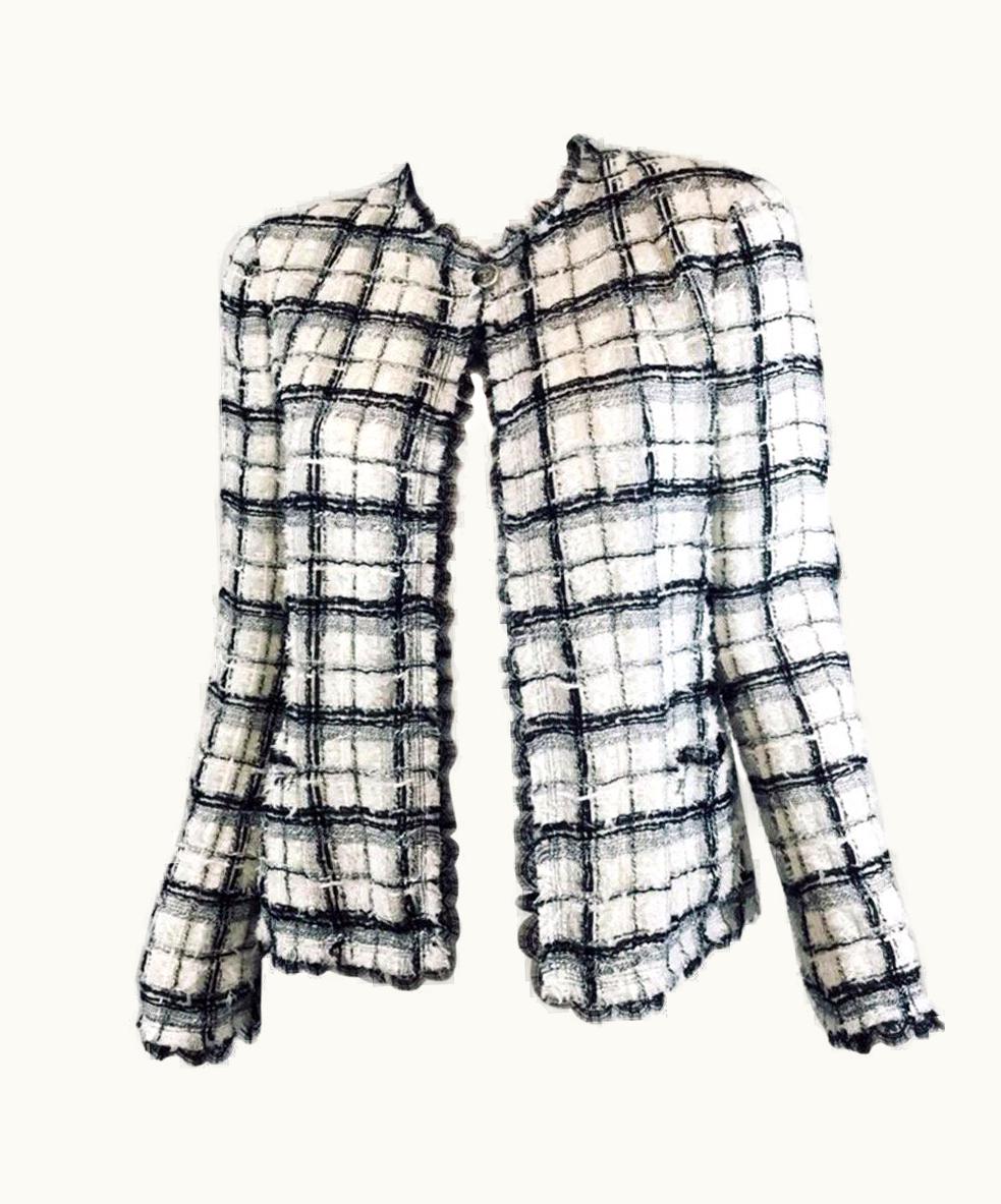 Chanel Chanel 2005 P Tweed Jacket With Lace Trim