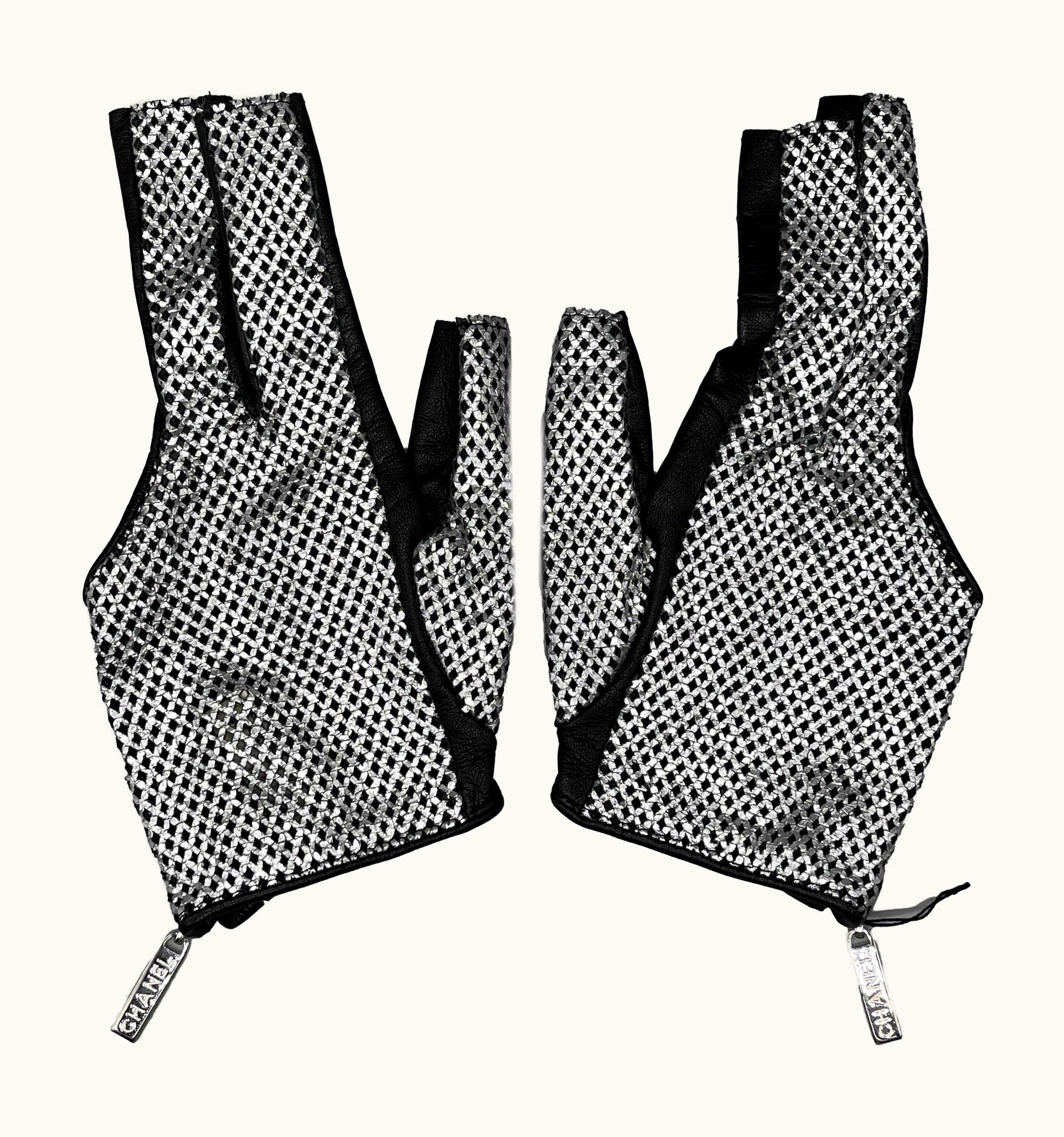 Chanel Chanel 2008 Act 1 Black S/S Metallic Silver Mesh Leather Gloves 7