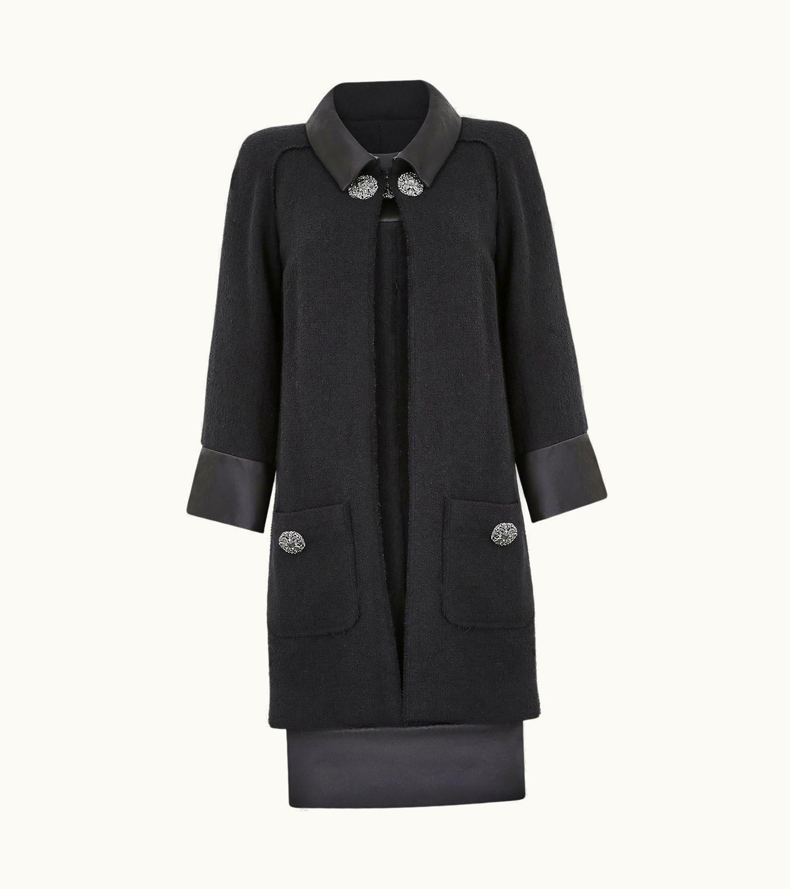 Chanel 2015 Chanel Black Boucle Wool And Gripoix Dress Suit