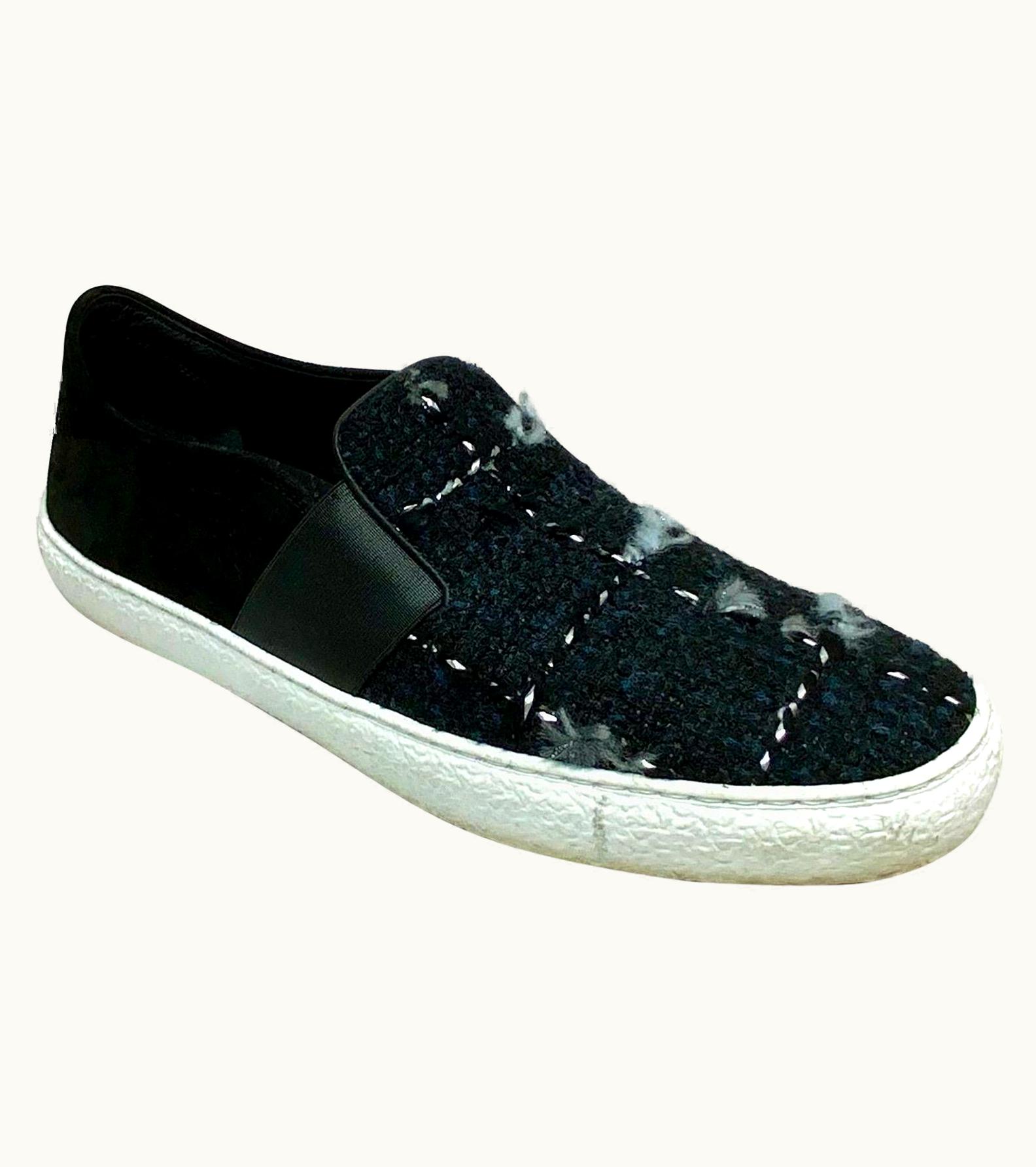 Chanel Chanel Tweed Woven Navy/Black Sneakers