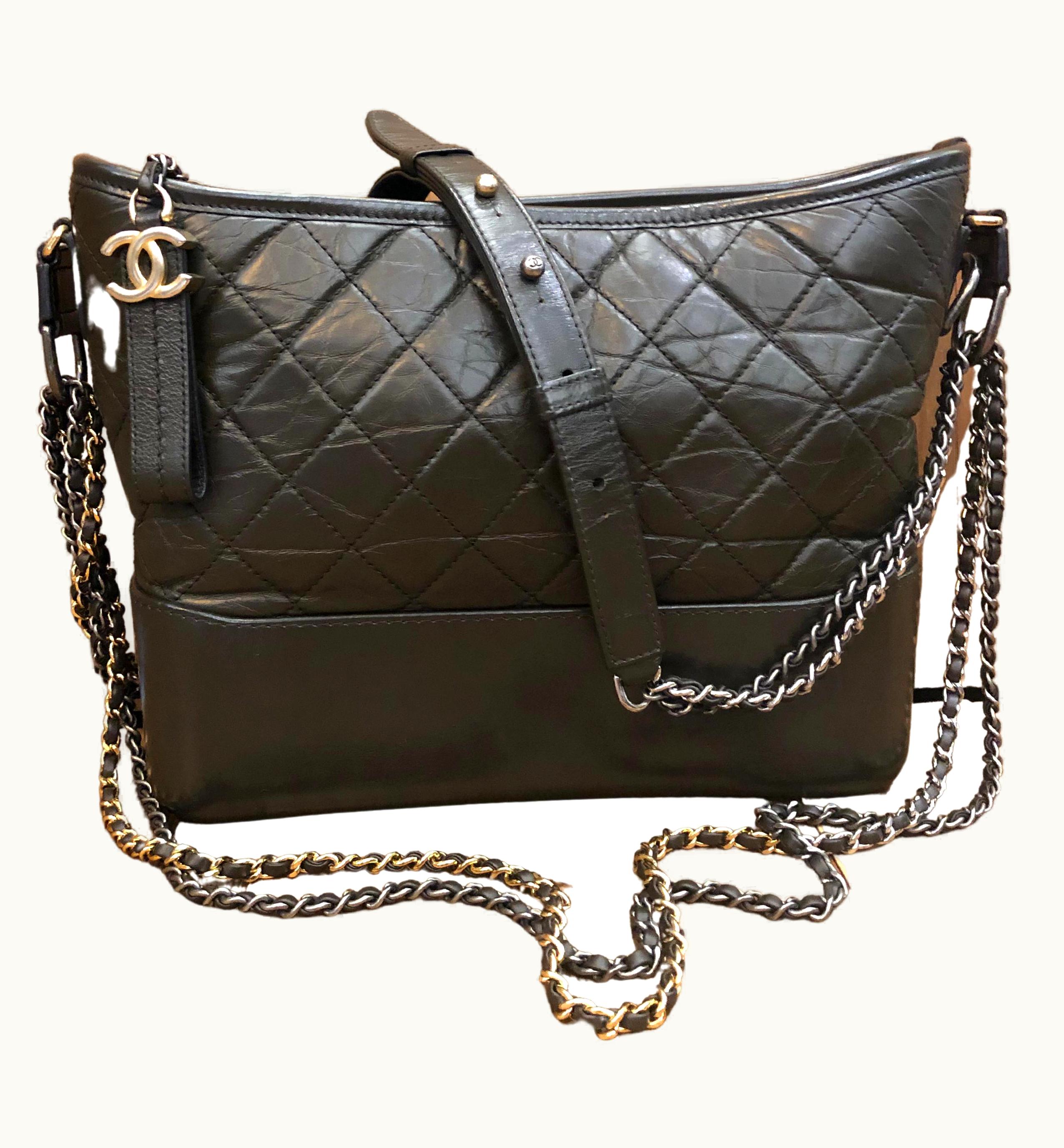 Chanel 2019 Chanel Gabrielle Hobo Bag Dark Green Calfskin Leather Medium UZ0594346