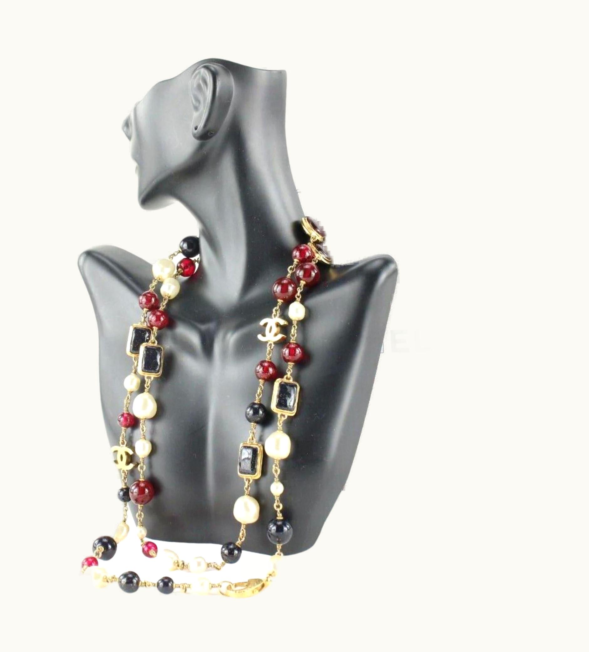 Chanel Chanel 2011 Rare Gripoix Hammered Gold Pearl Chain Necklace 1cj1214