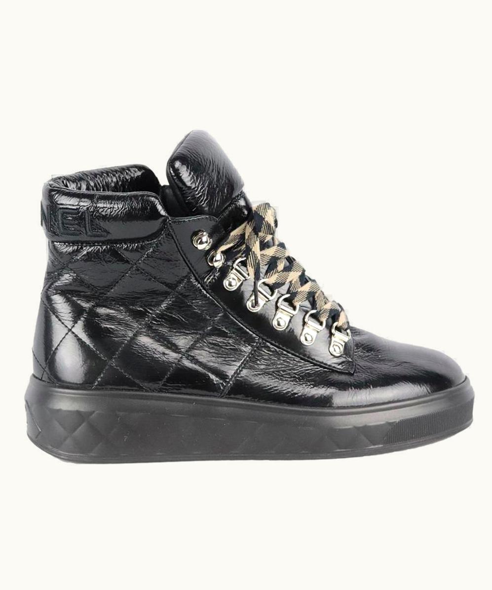 Chanel Chanel 2018 Quilted Patent Leather Ankle Boots Eu 38.5 .5  UZ0595162