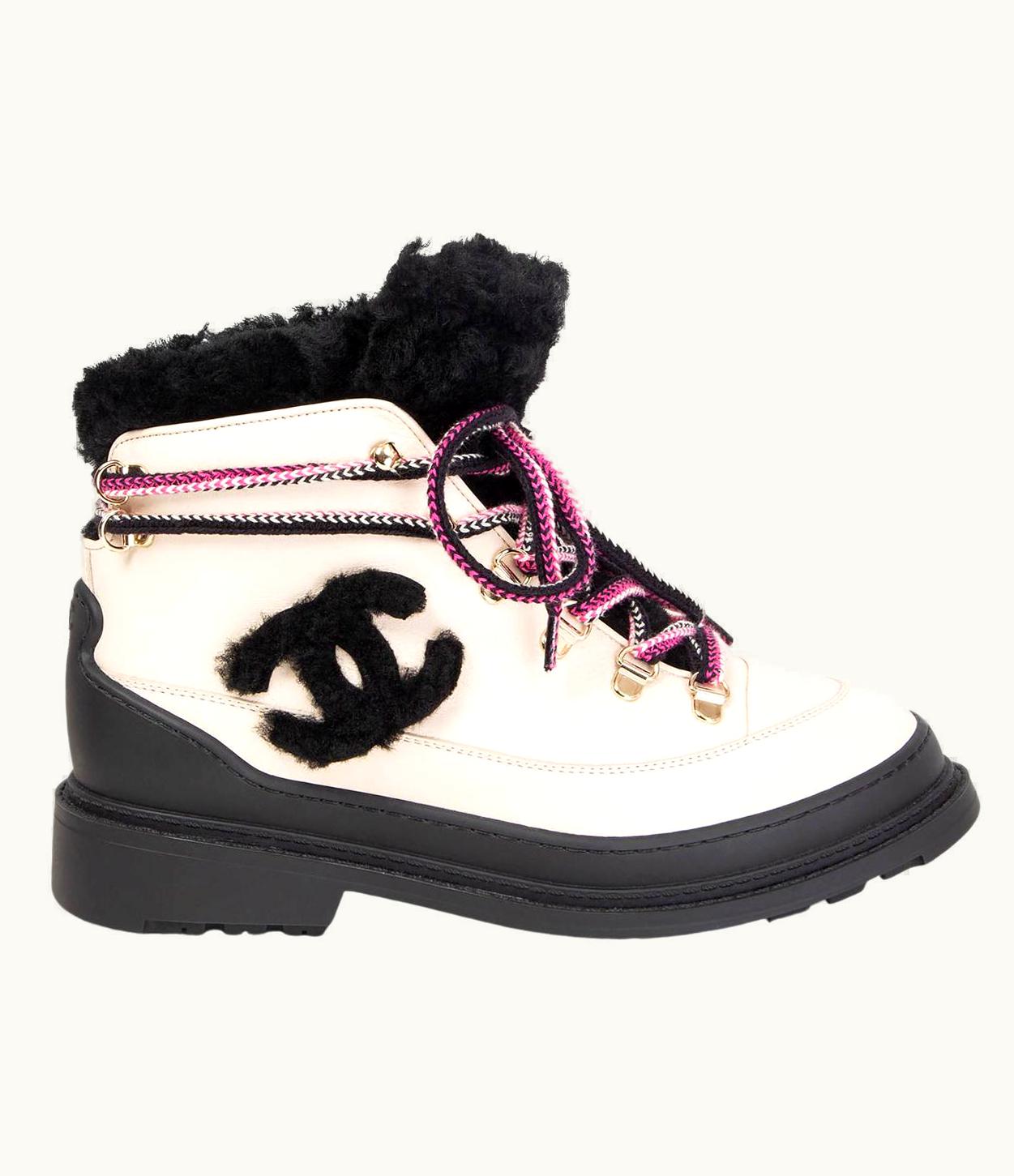 Chanel Chanel Ivory Leather 2020 Shearling Lined Lace Up Boots Shoes 37.5 20a