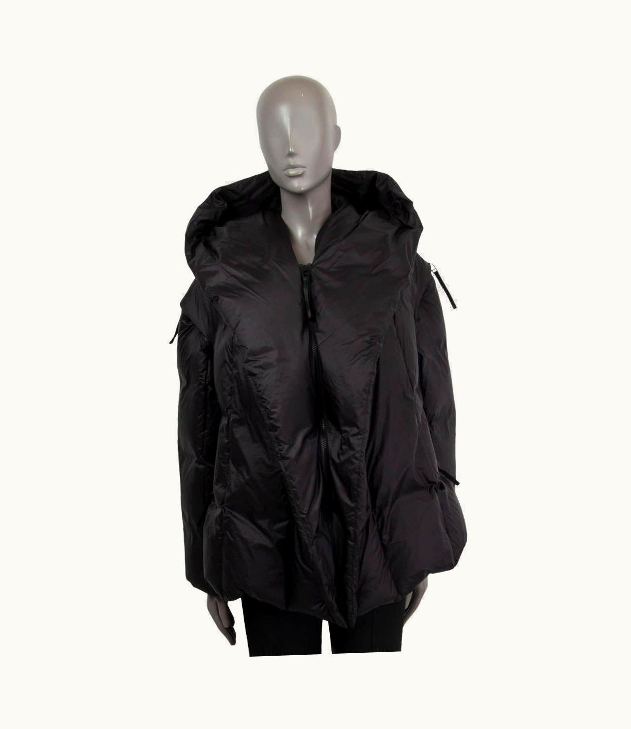 Issey Miyake Issey Miyake Black Nylon Detachable Sleeve Puffer Down Jacket 2