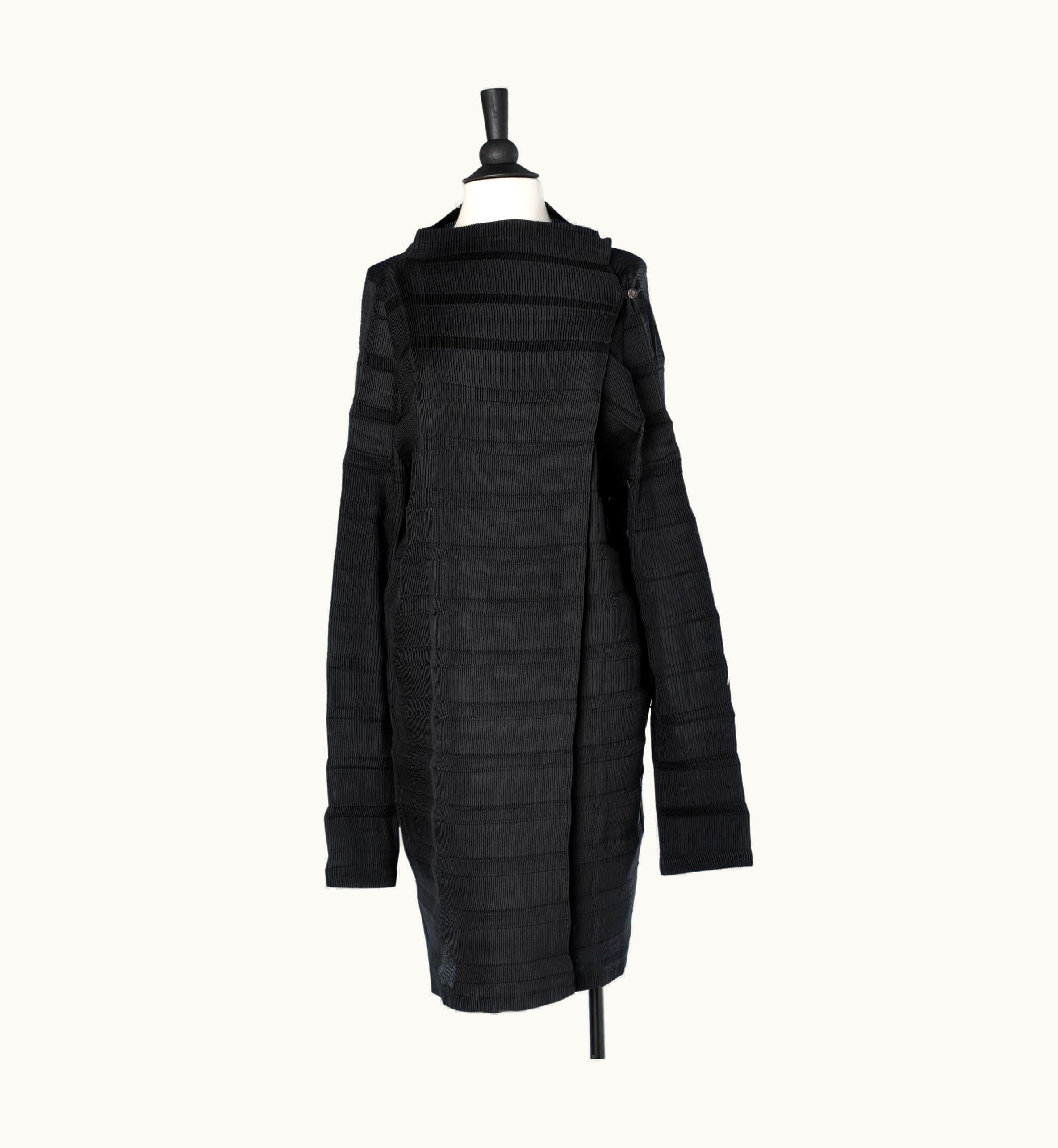 Issey Miyake Black Long Pleated Shirt (or Dress) Double-breasted Issey Miyake