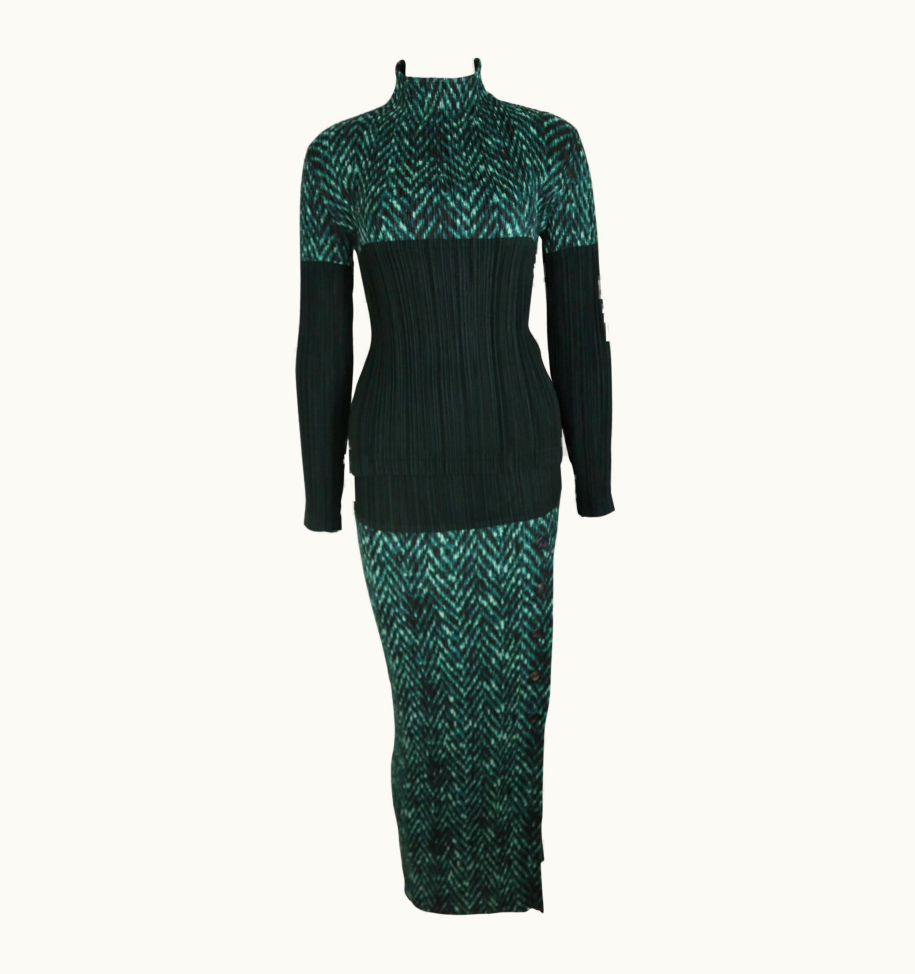 Issey Miyake Issey Miyake Printed Pleated Long Sleeves Two Pieces Top & Skirt Set