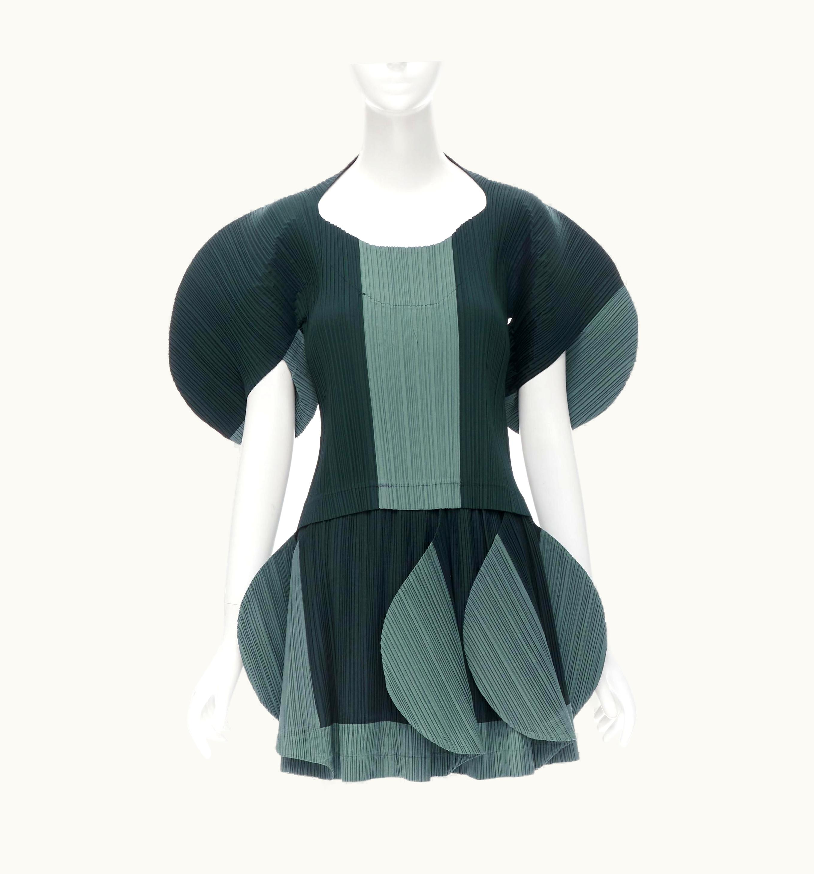 Issey Miyake Issey Miyake 1991 Runway Navy Grey Colorblocked Rounded Sleeve Top Petal Skirt