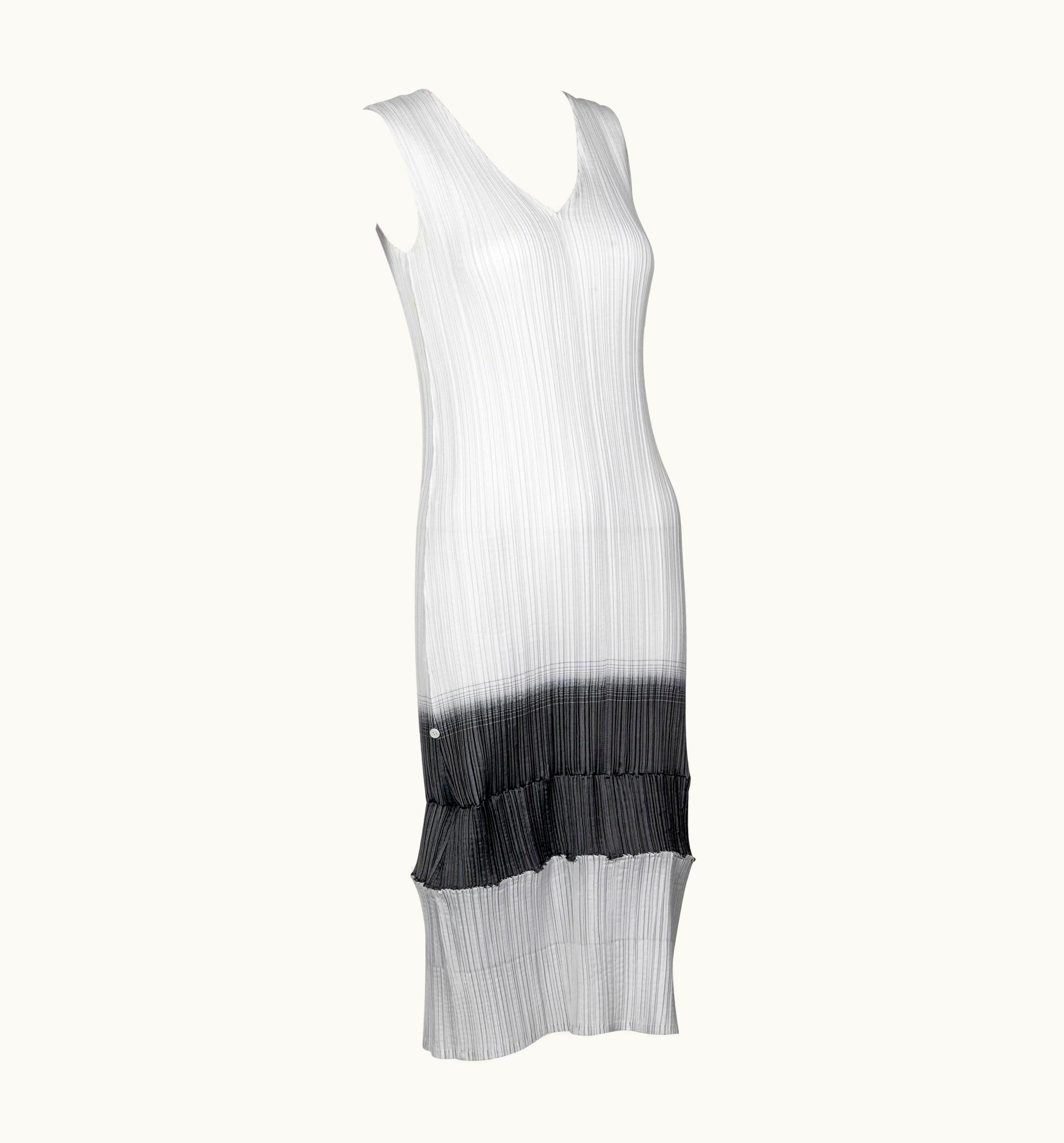 Issey Miyake Issey Miyake "A Piece Of Cloth" 2-Way White Gray Sleeveless Sculptural Dress
