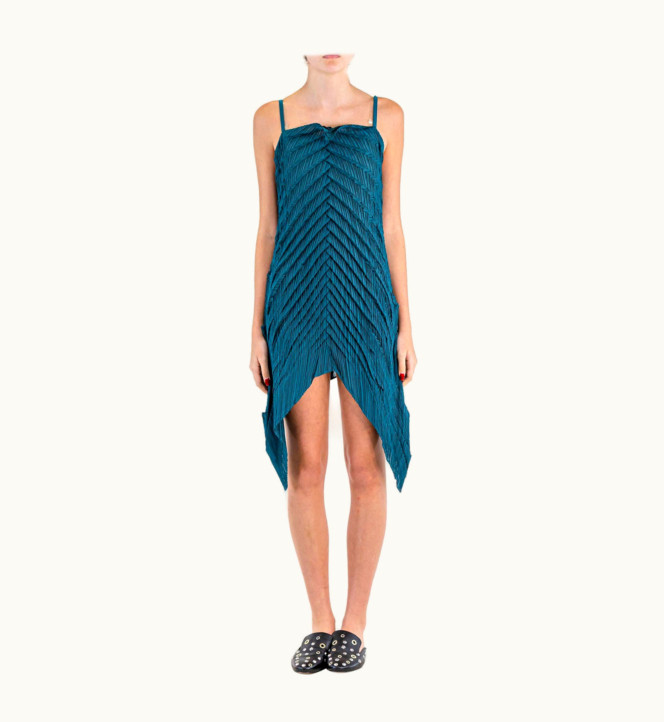 Issey Miyake 1990s Issey Miyake Emerald Green Avant Garde Polyester Chevron Pleated Long Top